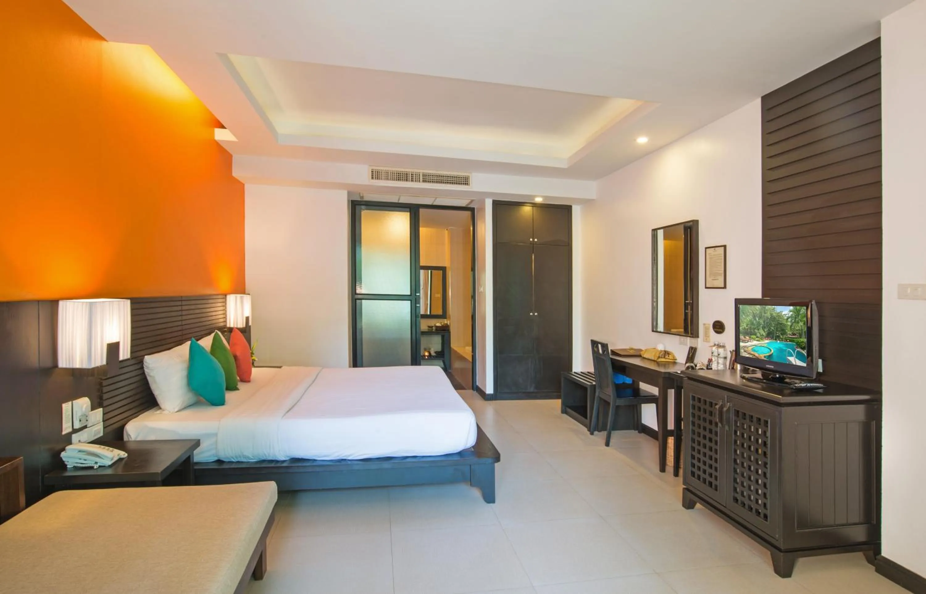 Bedroom, Bed in Sand Sea Resort Railay Beach