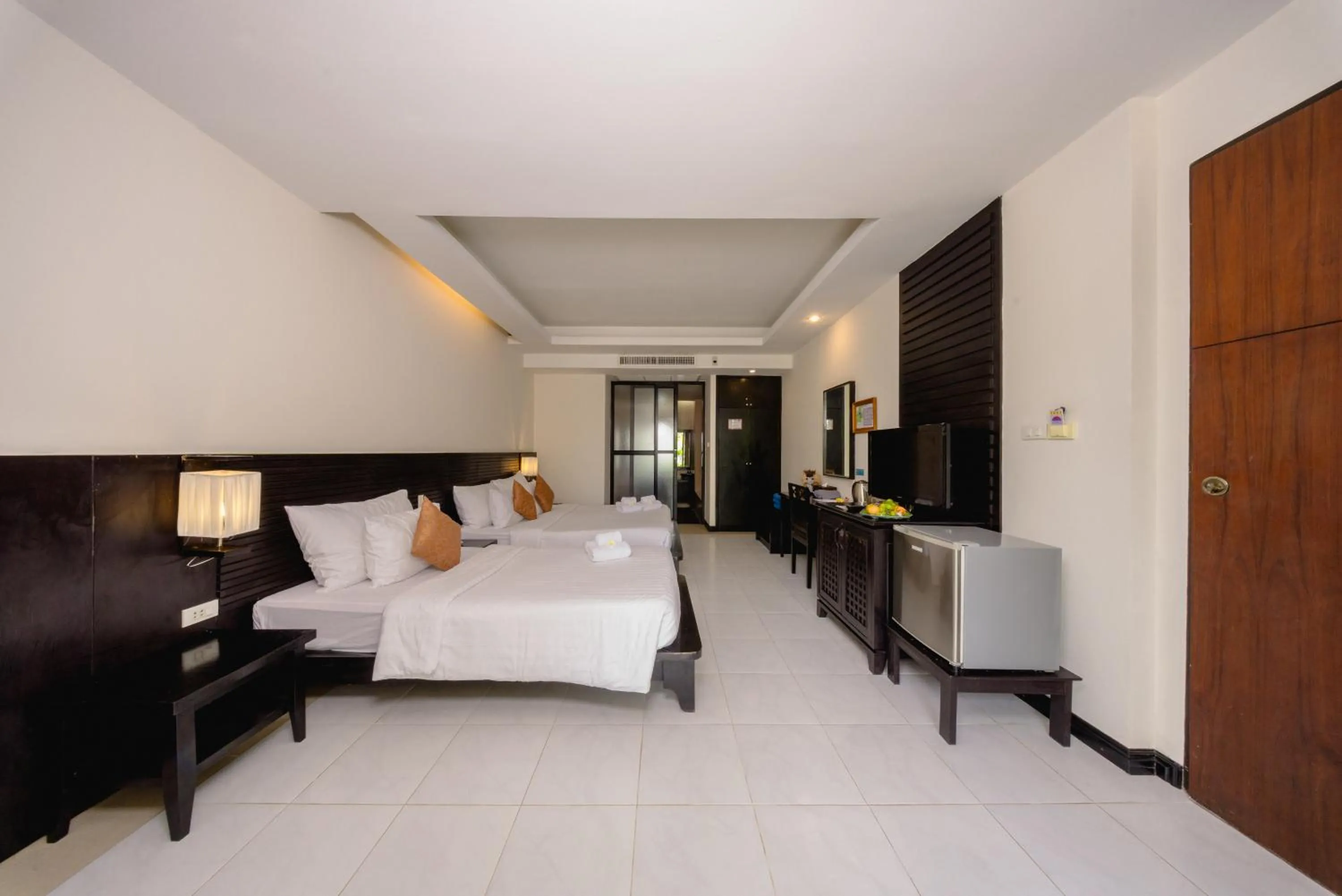 Bed in Sand Sea Resort Railay Beach