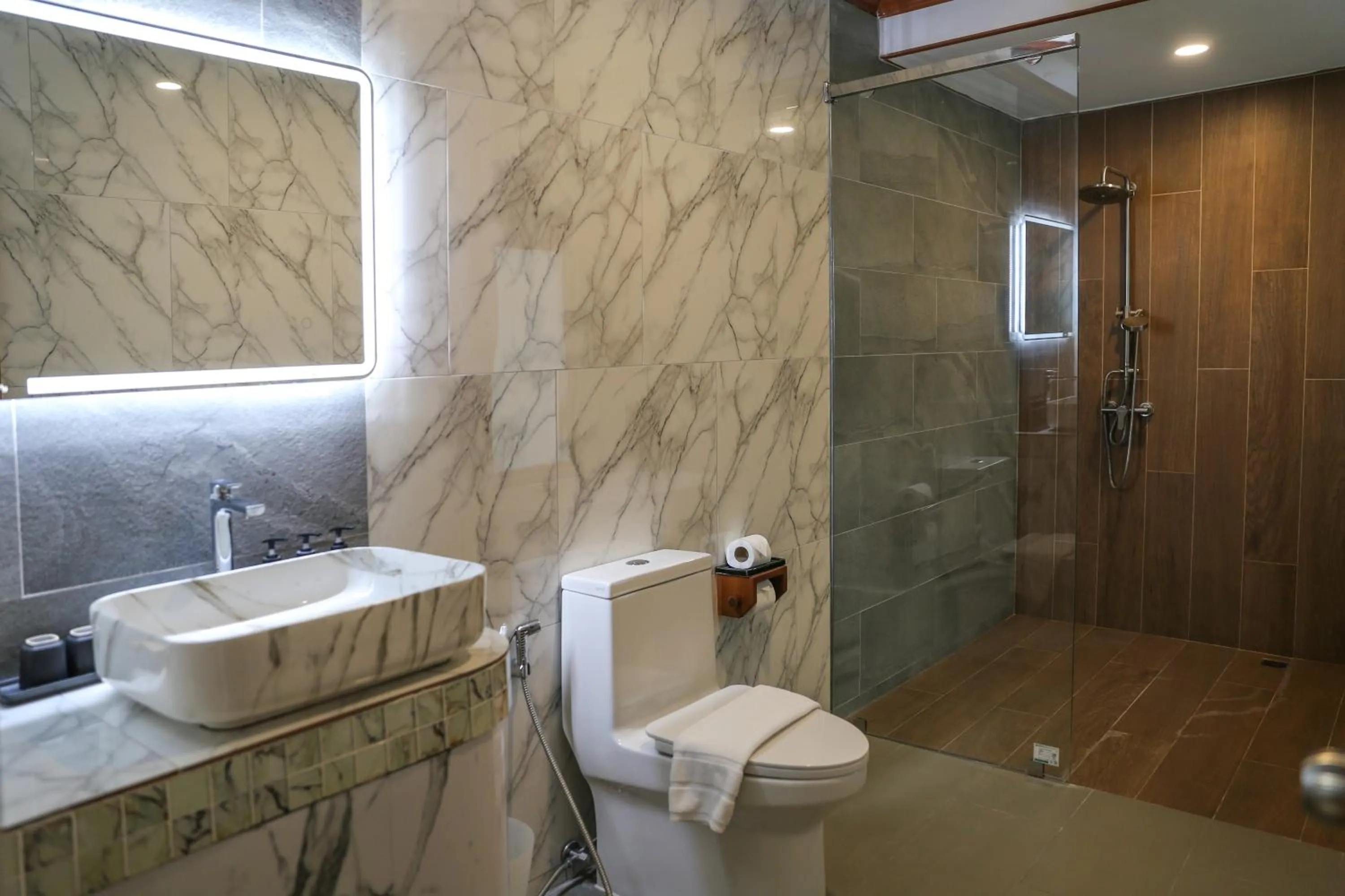 Toilet in Sand Sea Resort Railay Beach