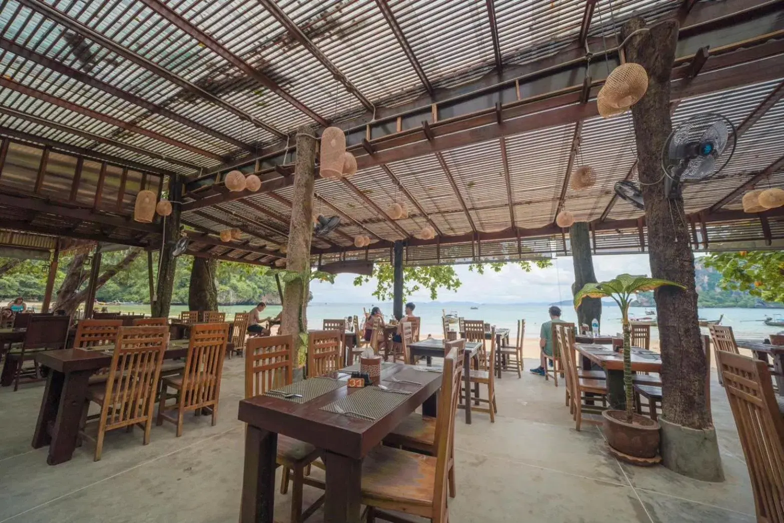 Restaurant/places to eat in Sand Sea Resort Railay Beach Restaurant/places to eat in Sand Sea Resort Railay Beach