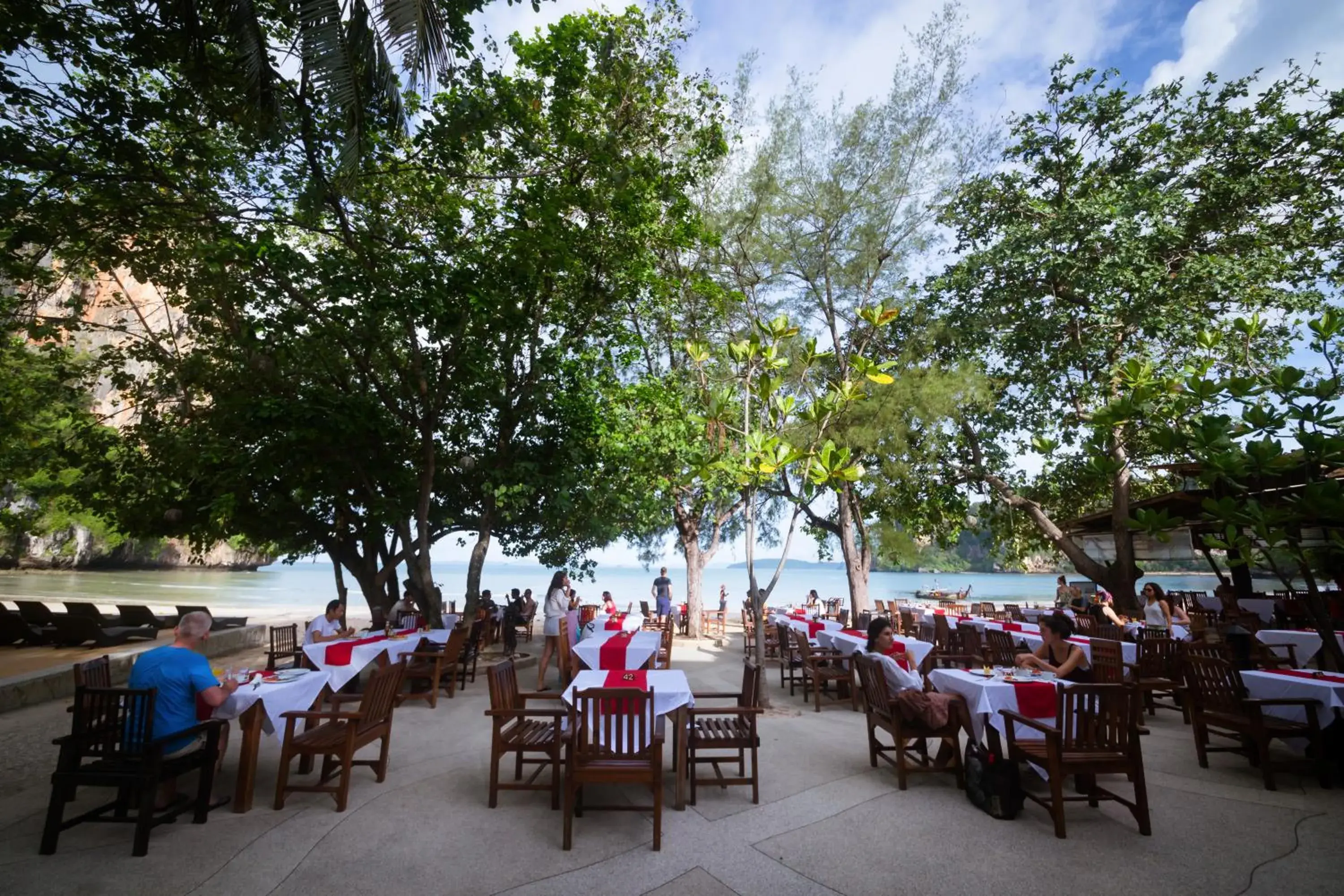 Restaurant/places to eat in Sand Sea Resort Railay Beach Restaurant/places to eat in Sand Sea Resort Railay Beach
