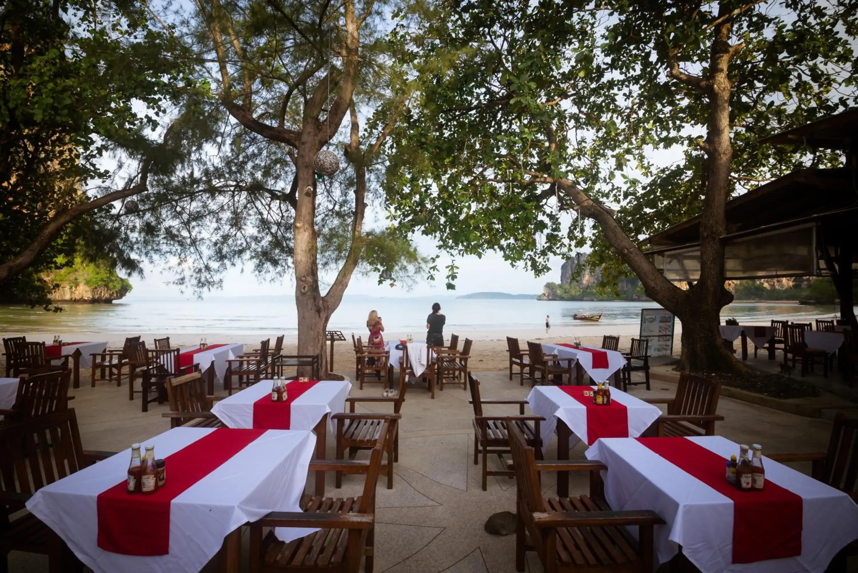 Restaurant/places to eat in Sand Sea Resort Railay Beach Restaurant/places to eat in Sand Sea Resort Railay Beach