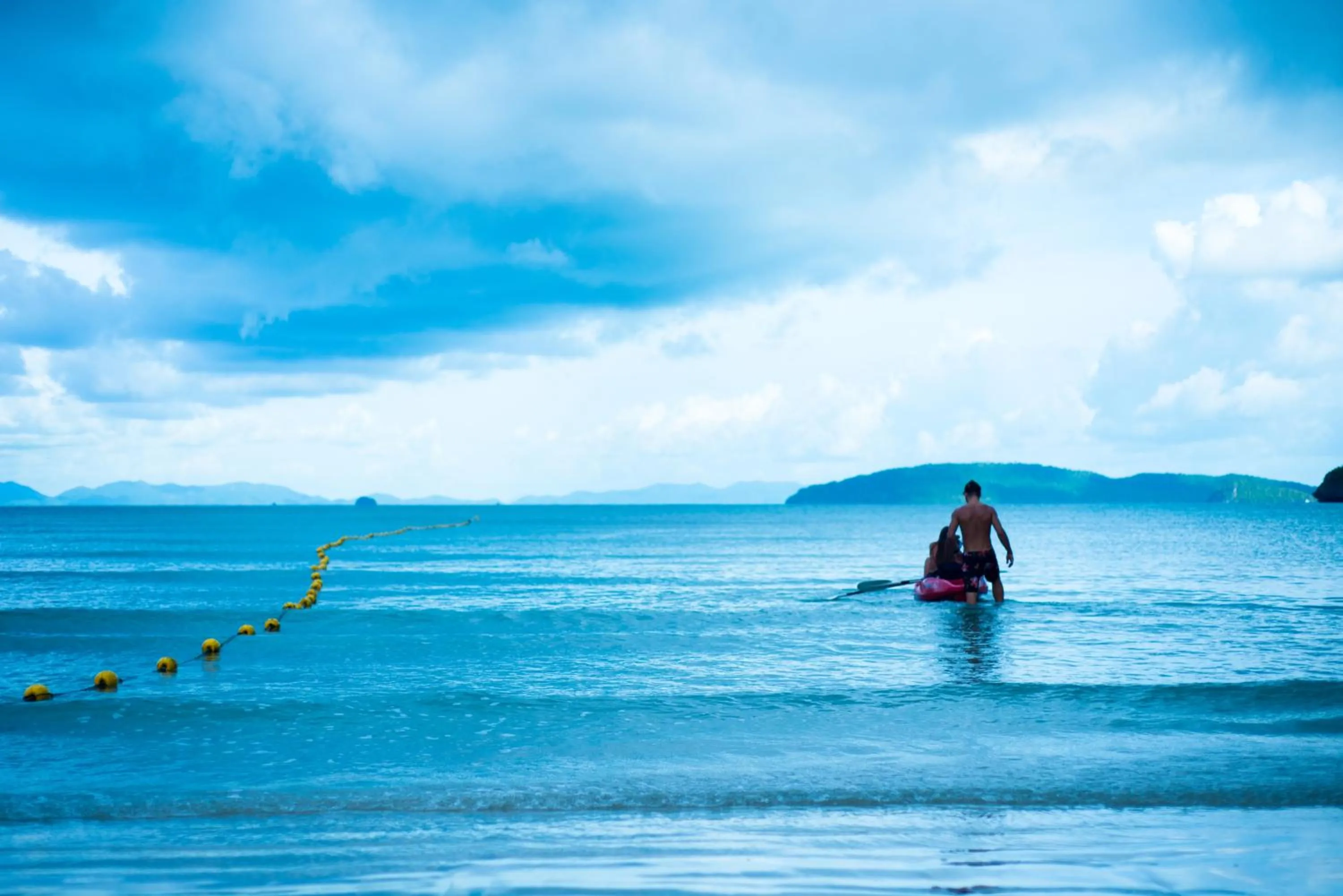 Canoeing in Sand Sea Resort Railay Beach