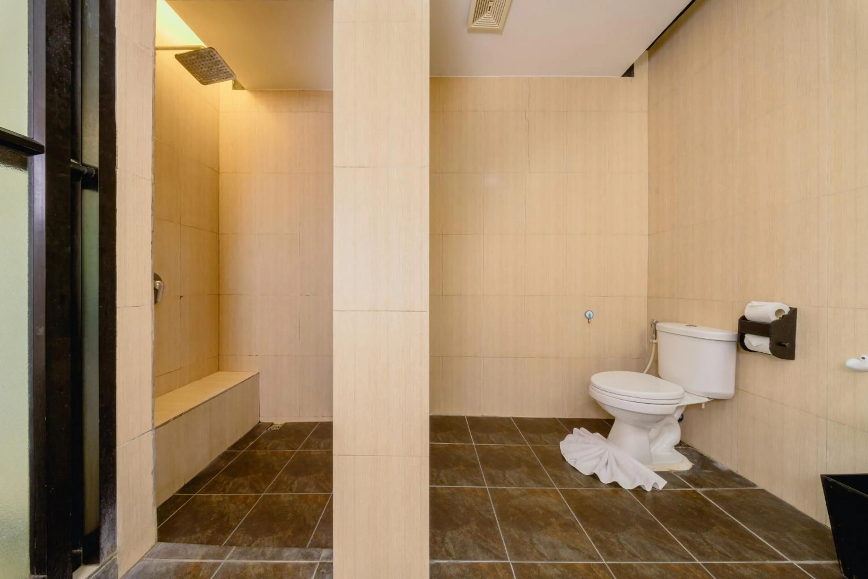 Bathroom in Sand Sea Resort Railay Beach