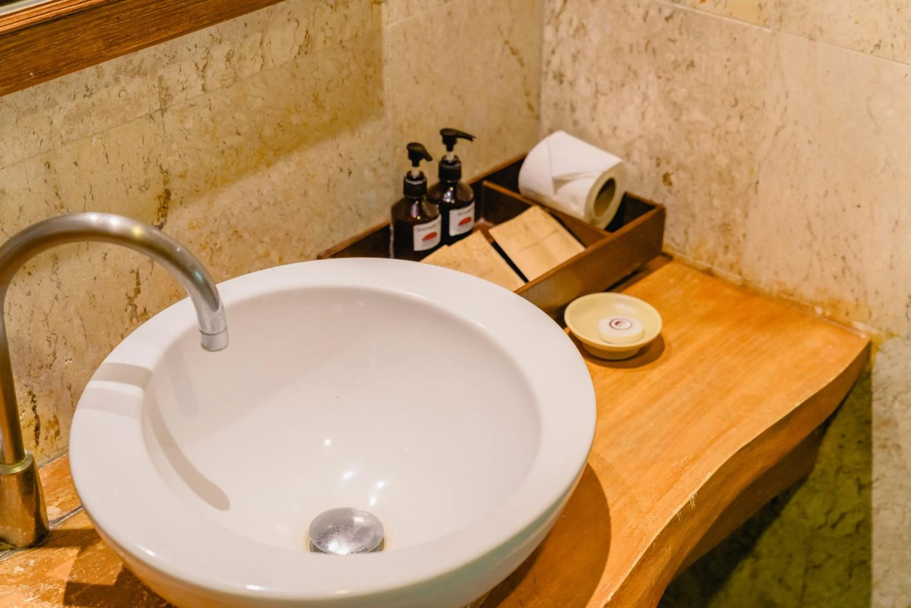 Toilet in Sand Sea Resort Railay Beach