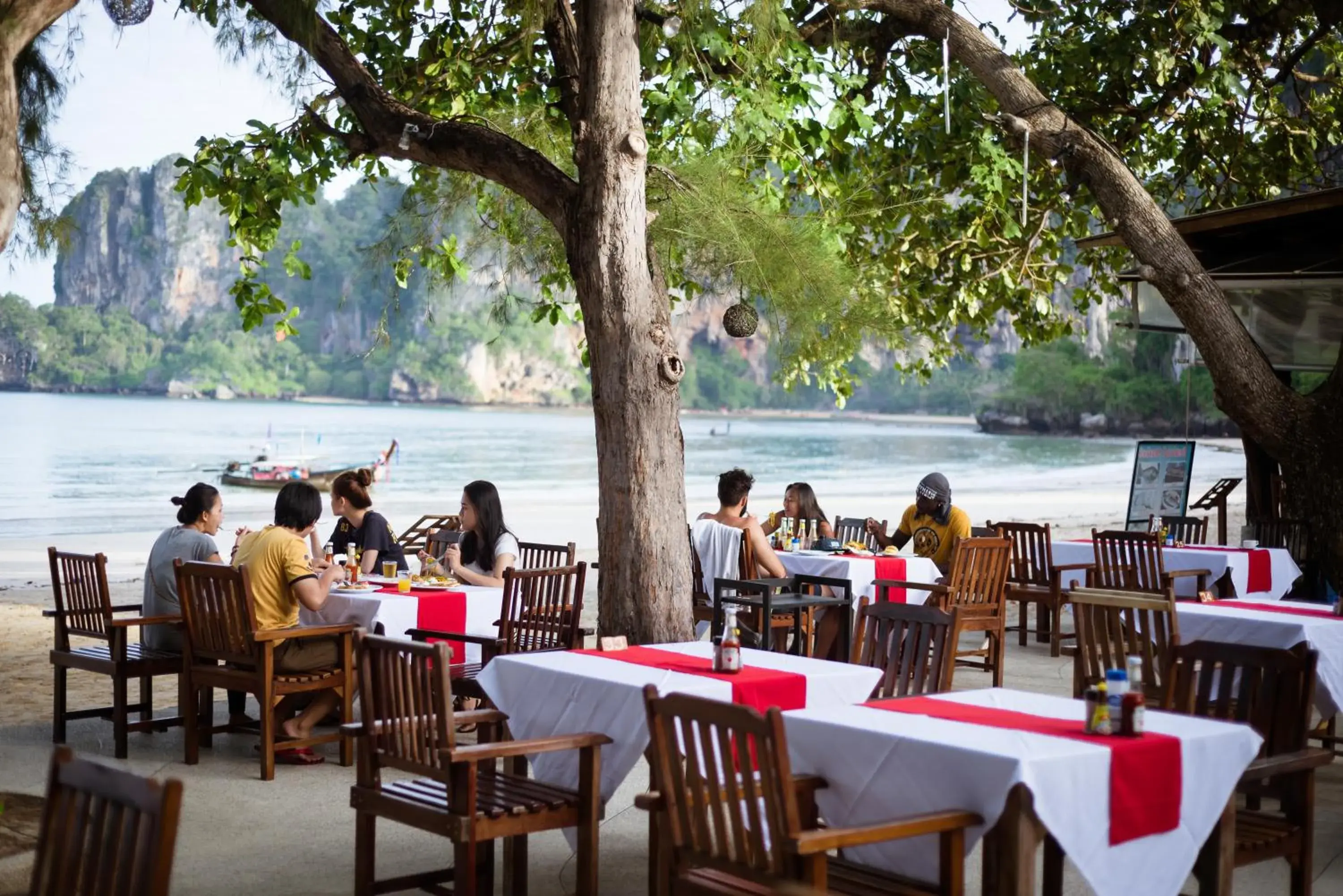 Restaurant/places to eat in Sand Sea Resort Railay Beach Restaurant/places to eat in Sand Sea Resort Railay Beach