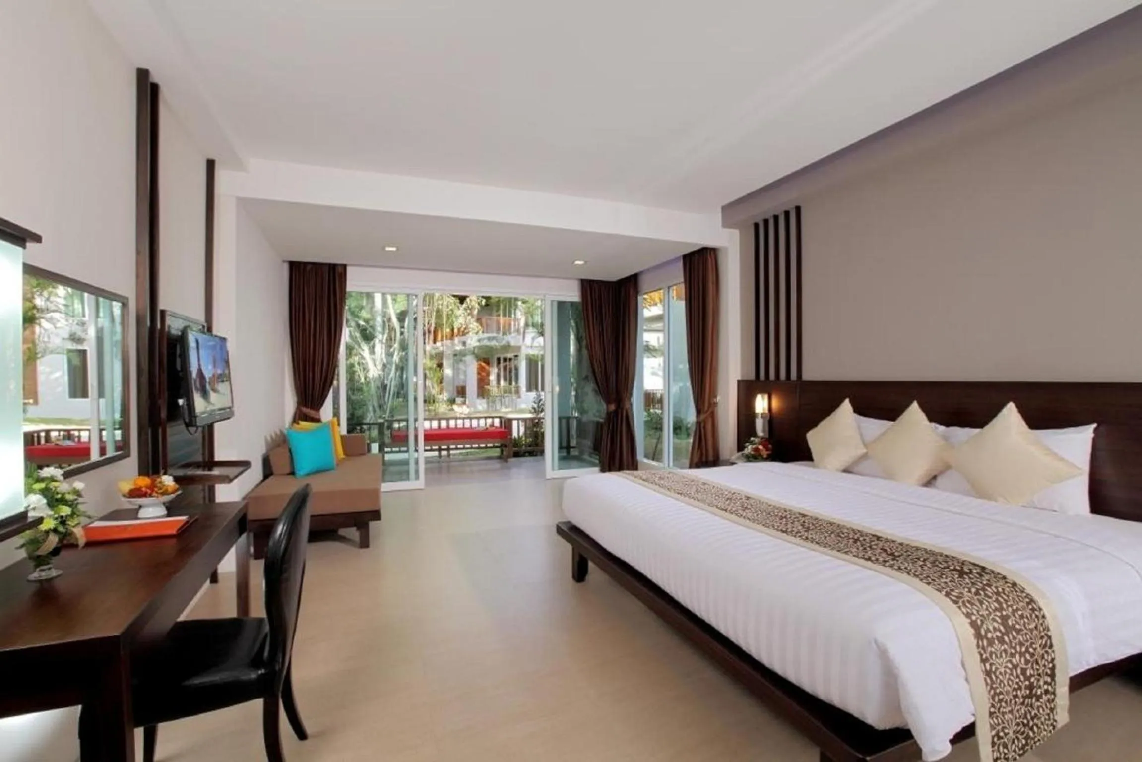 Bed in Sand Sea Resort Railay Beach