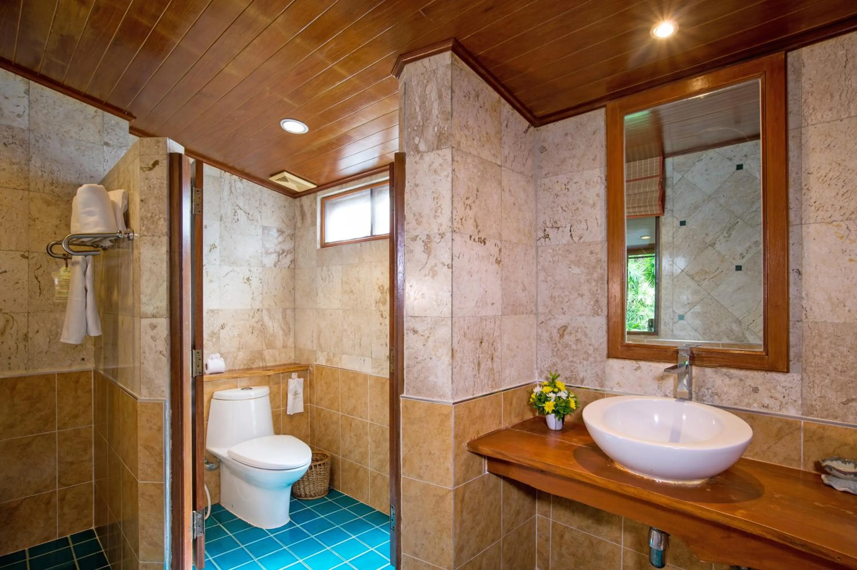 Bathroom in Sand Sea Resort Railay Beach