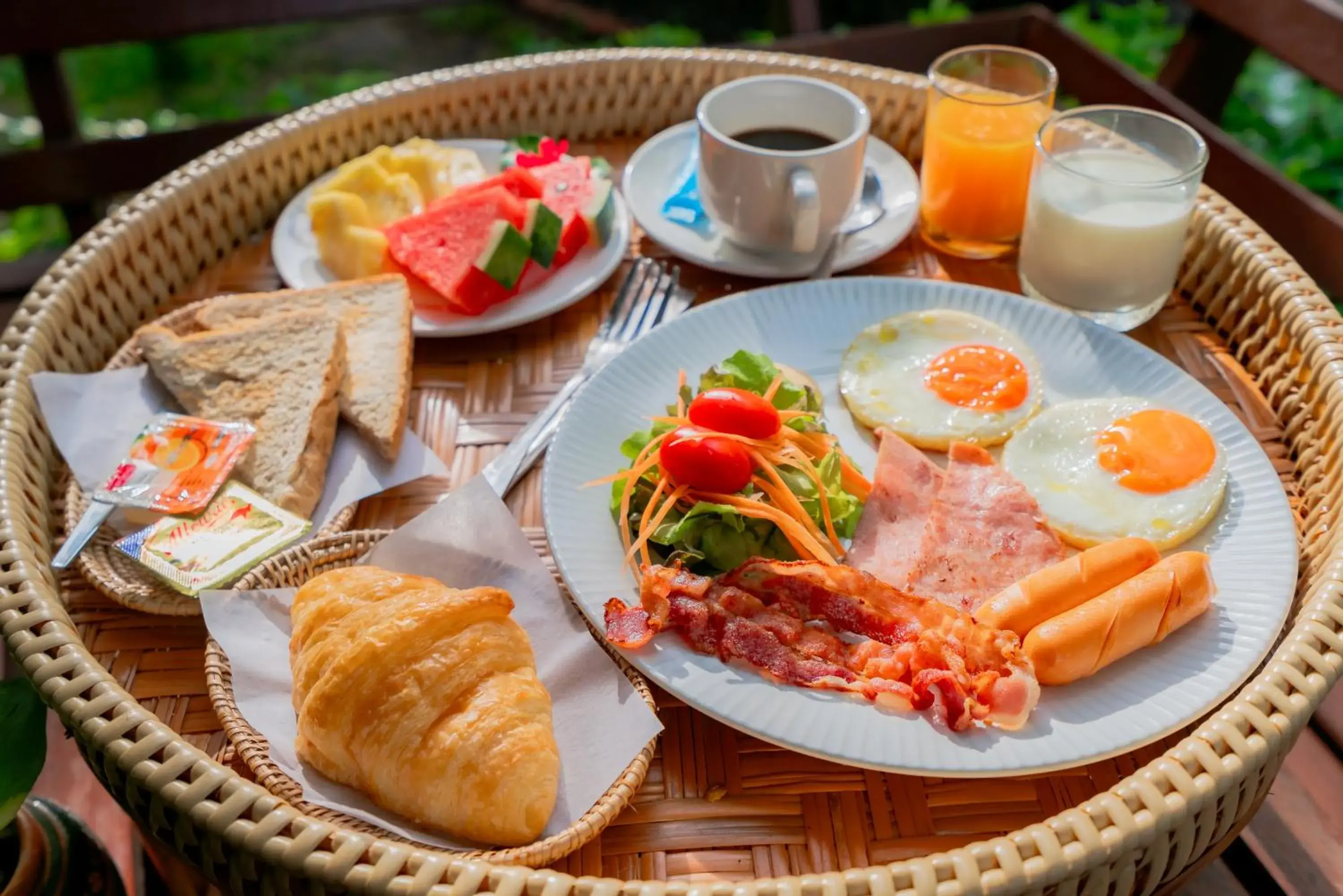 Food and drinks in Baan Duangkaew Resort Food and drinks in Baan Duangkaew Resort