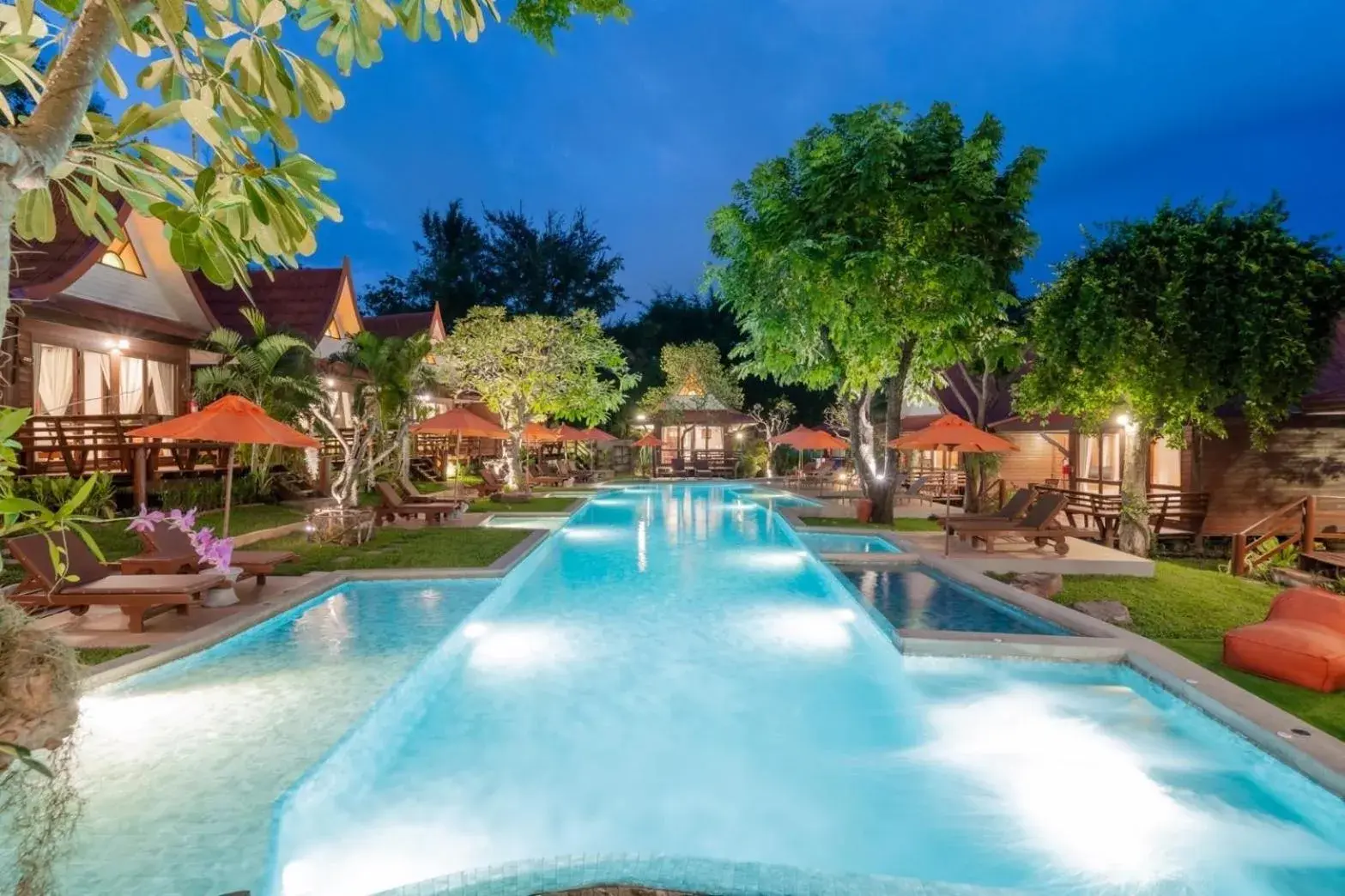 Property building in Baan Duangkaew Resort Property building in Baan Duangkaew Resort