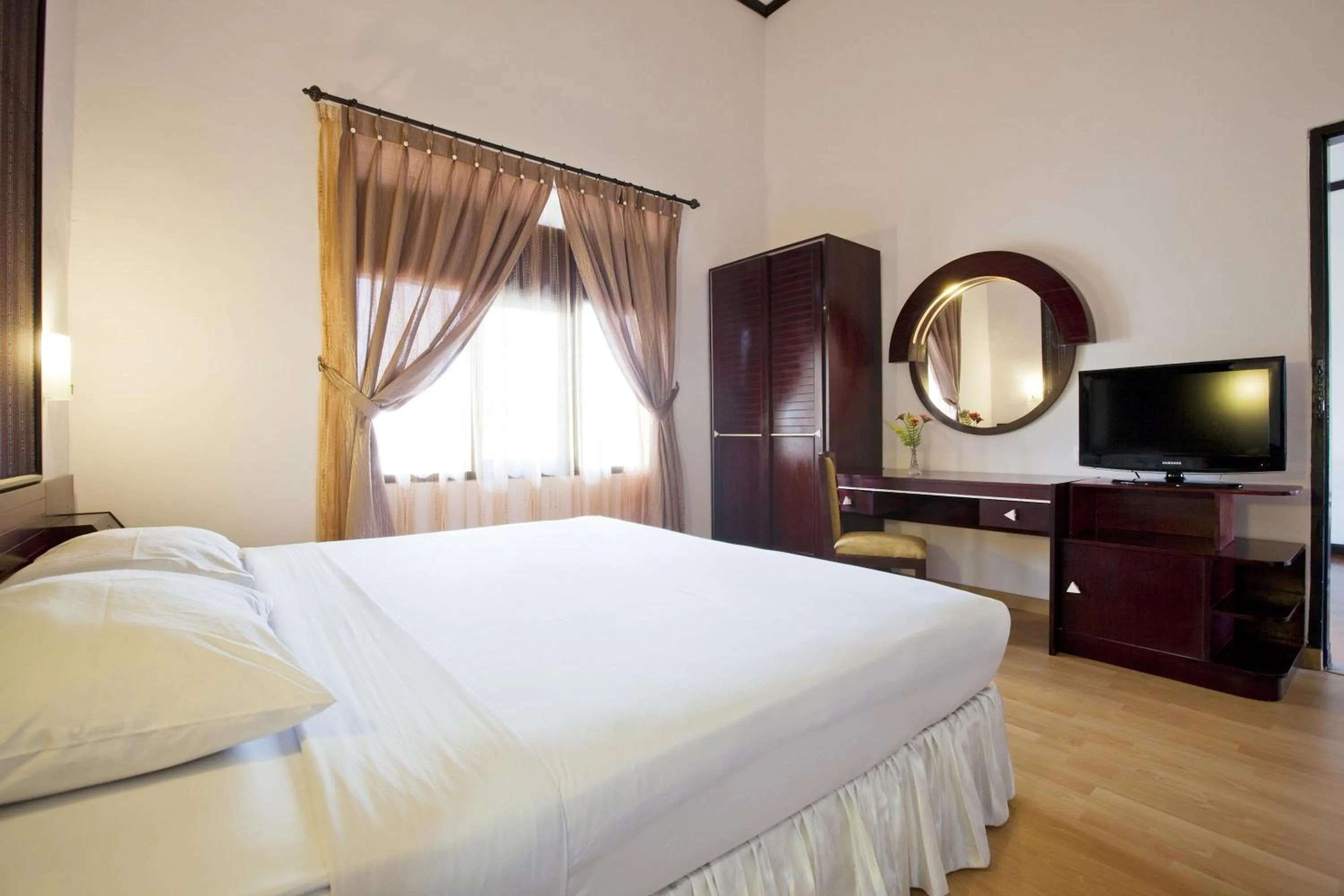 Photo of the whole room, Bed in Hotel Sibayak Internasional