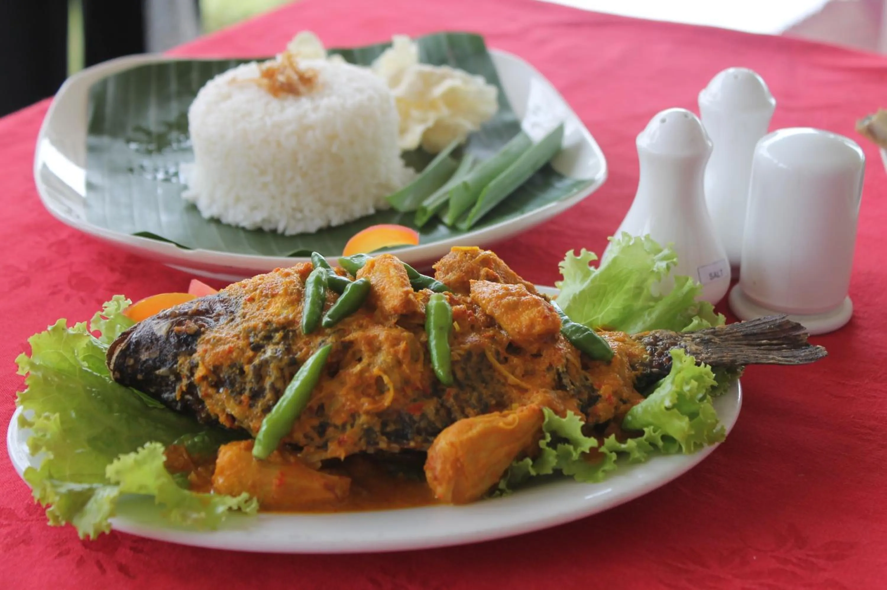 Food and drinks in Hotel Sibayak Internasional