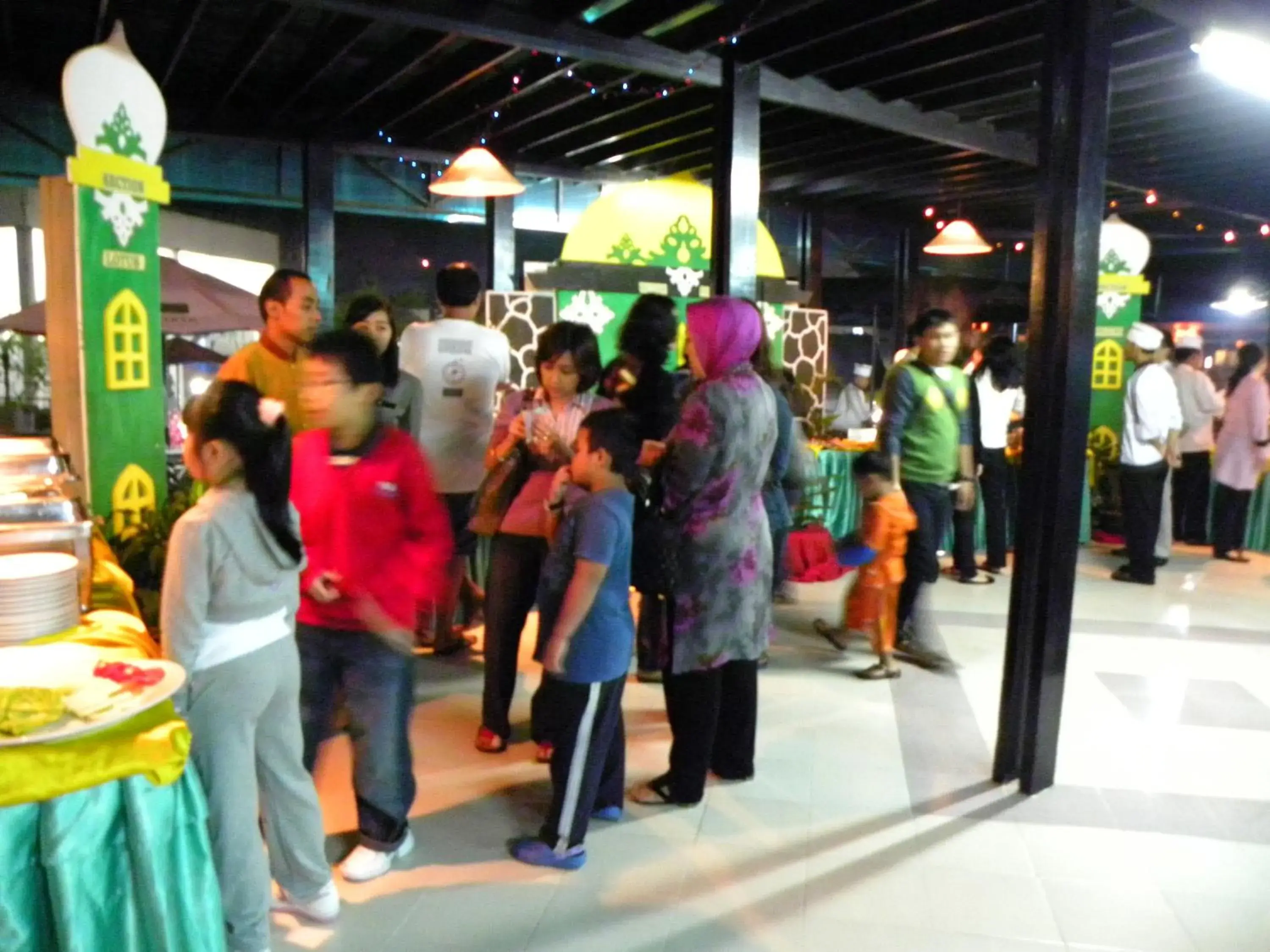 Restaurant/places to eat in Hotel Sibayak Internasional Restaurant/places to eat in Hotel Sibayak Internasional