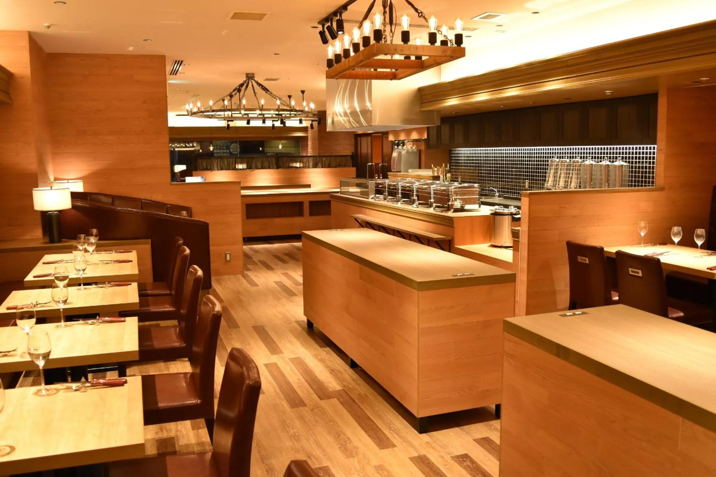 Restaurant/places to eat in Osaka Tokyu REI Hotel