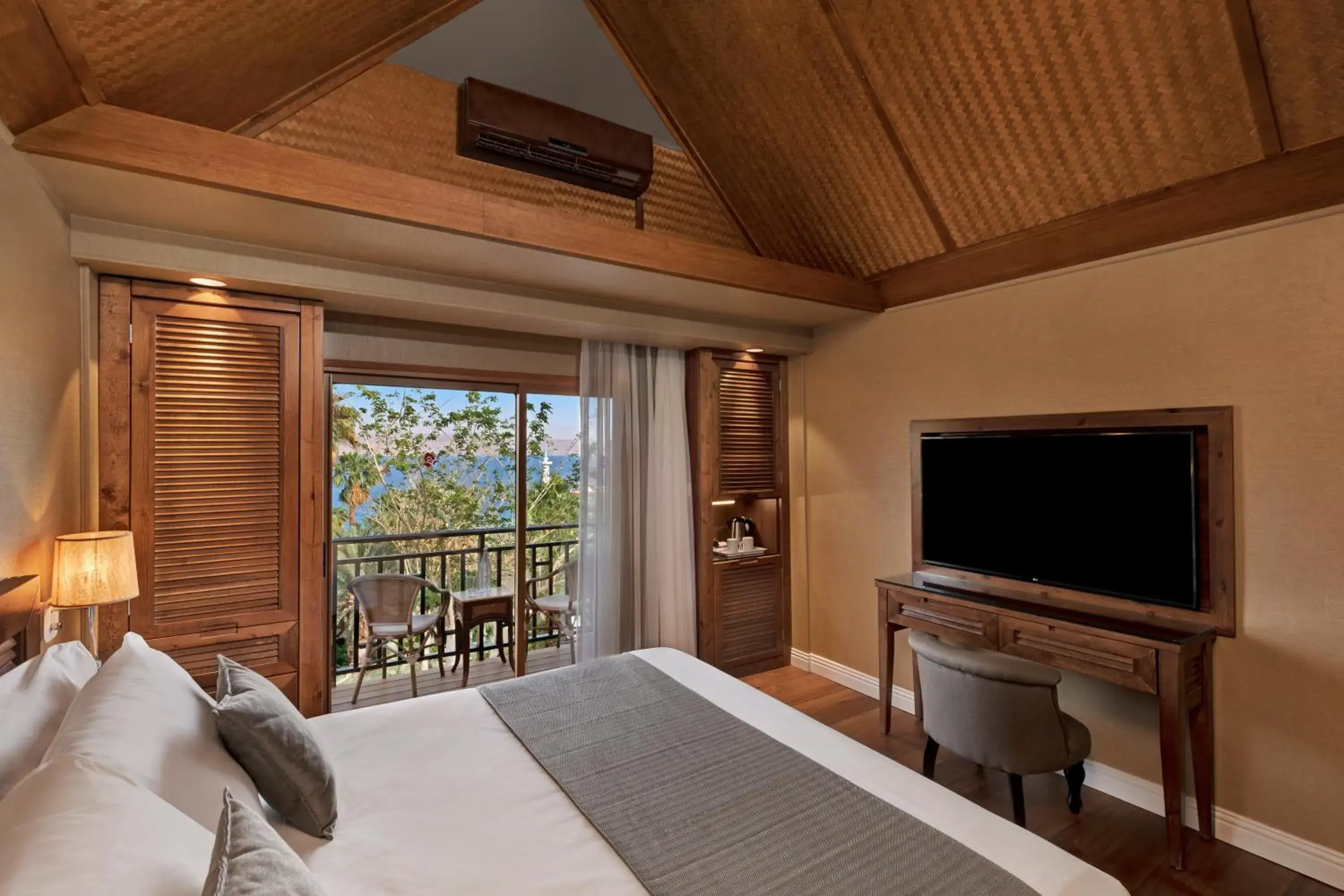 Photo of the whole room, Bed in Orchid Eilat Hotel Photo of the whole room, Bed in Orchid Eilat Hotel