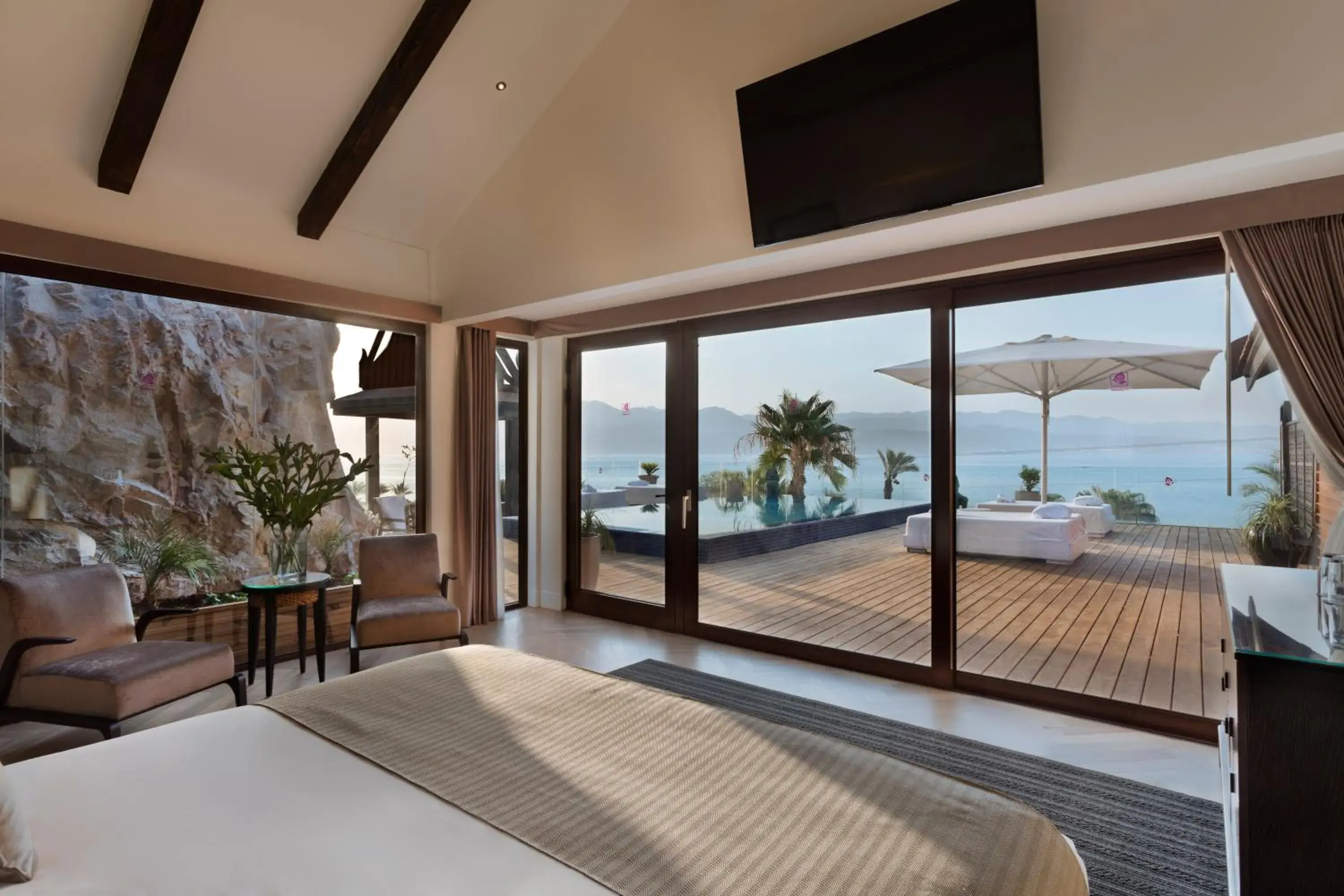 Sea view, Bed in Orchid Eilat Hotel Sea view, Bed in Orchid Eilat Hotel