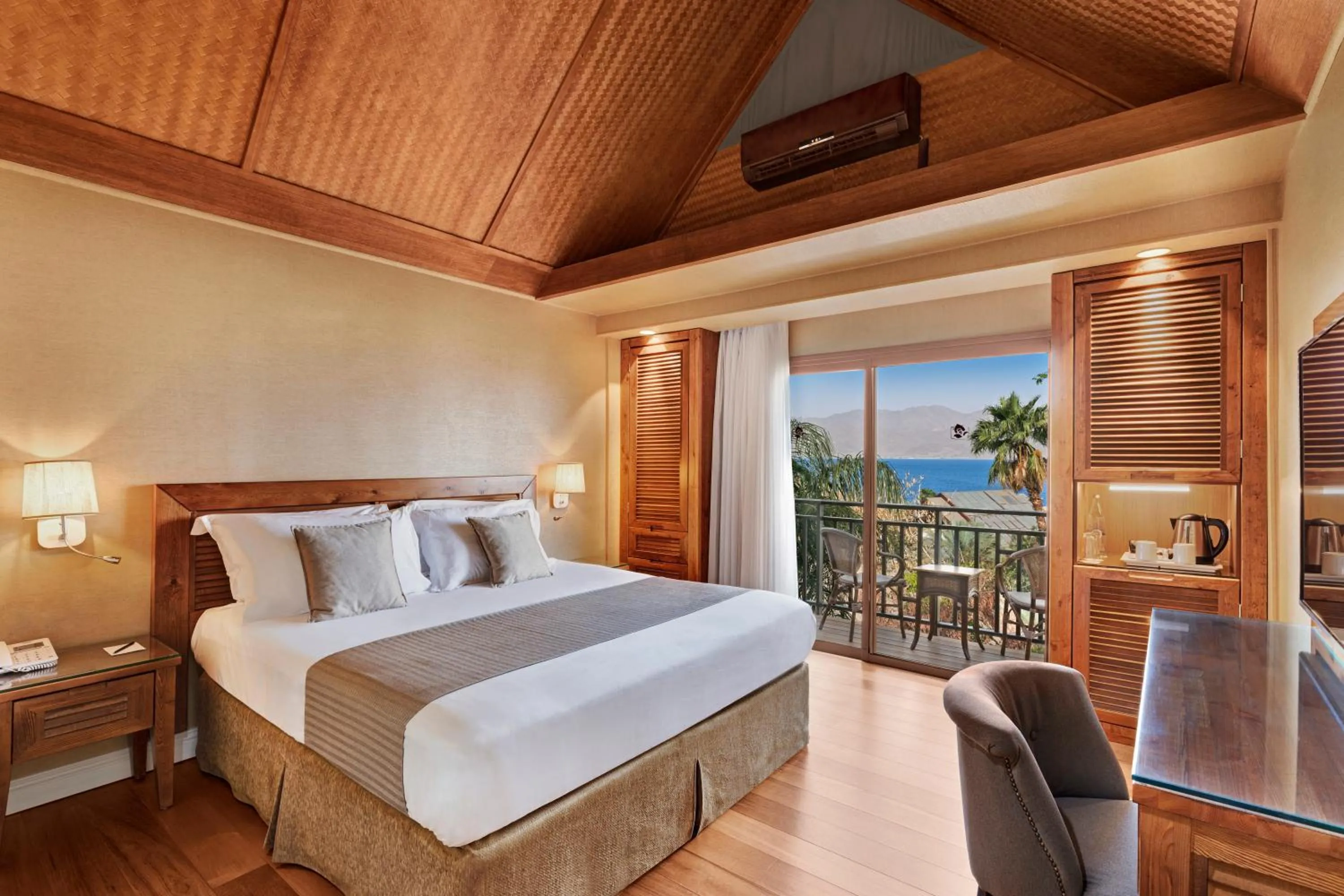 Photo of the whole room, Bed in Orchid Eilat Hotel