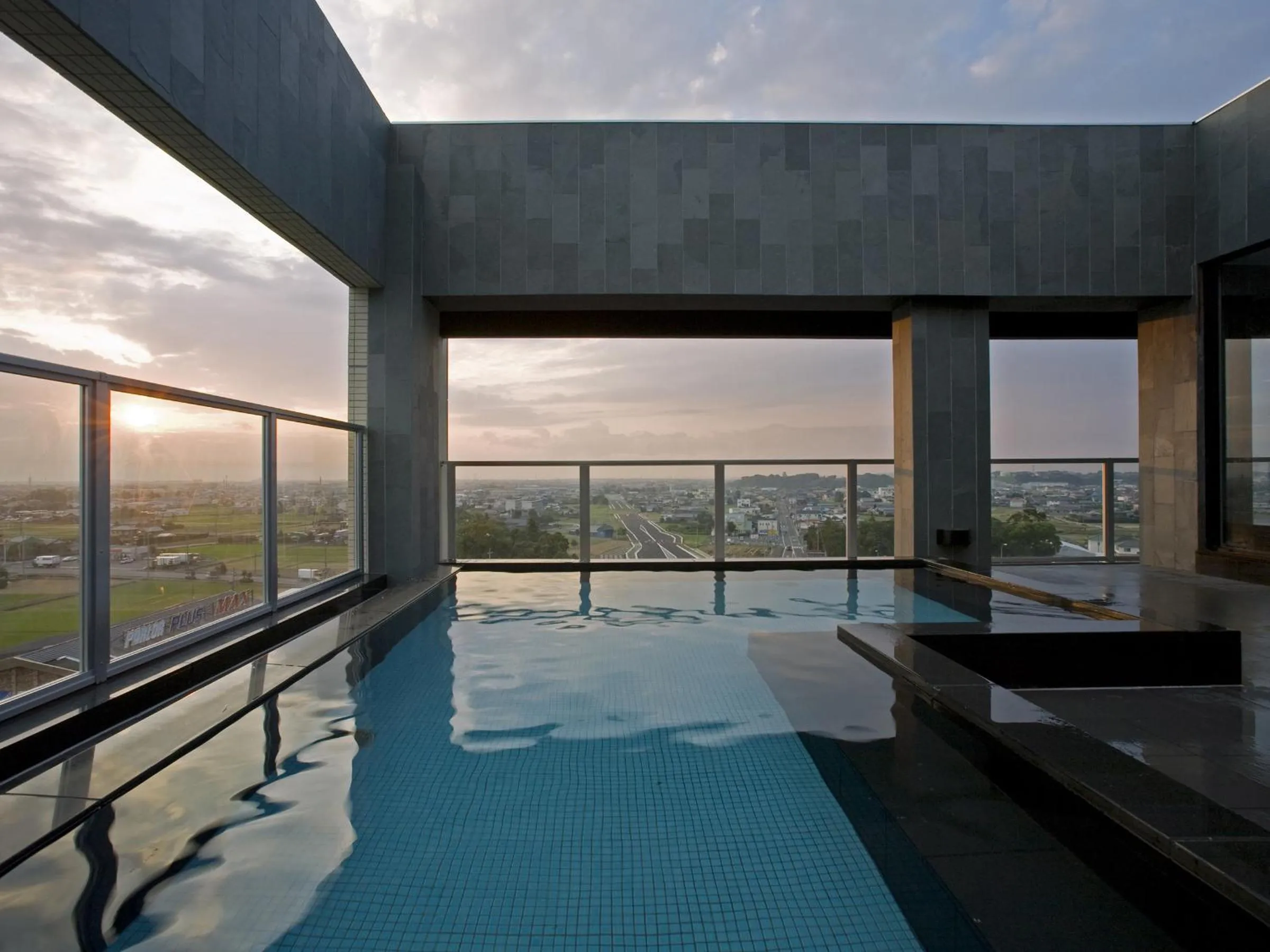 Open Air Bath in Candeo Hotels Shizuoka Shimada