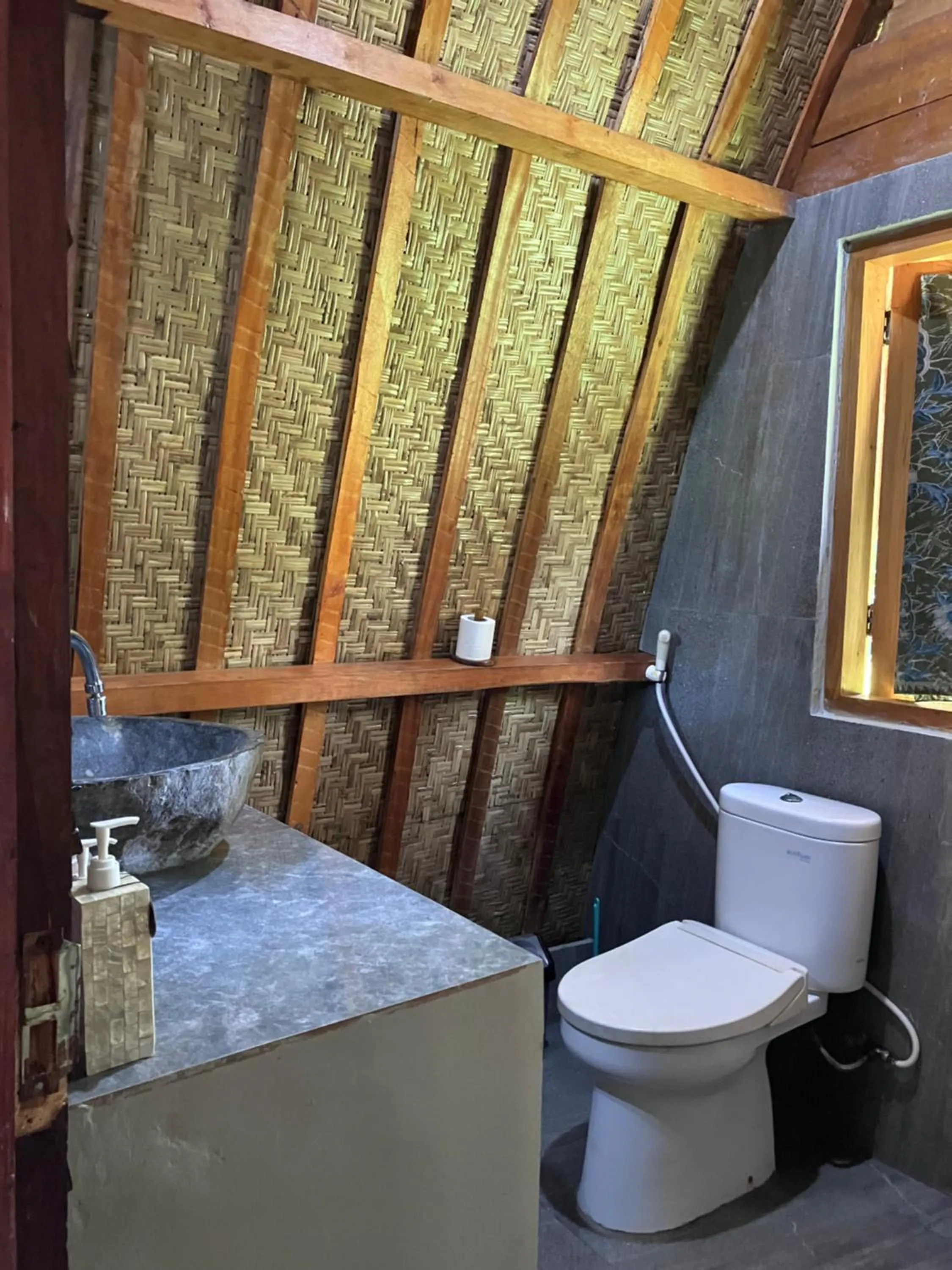 Meno Madia Bungalows