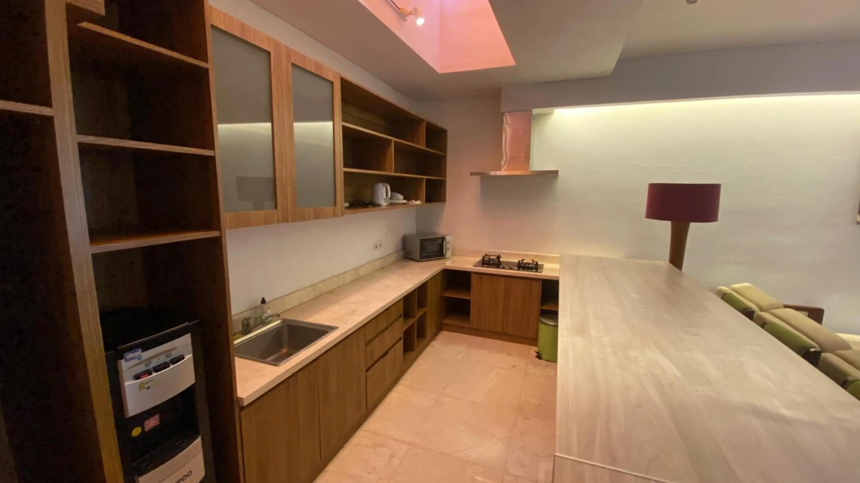 Kitchen or kitchenette in djabu Canggu Beach Villa