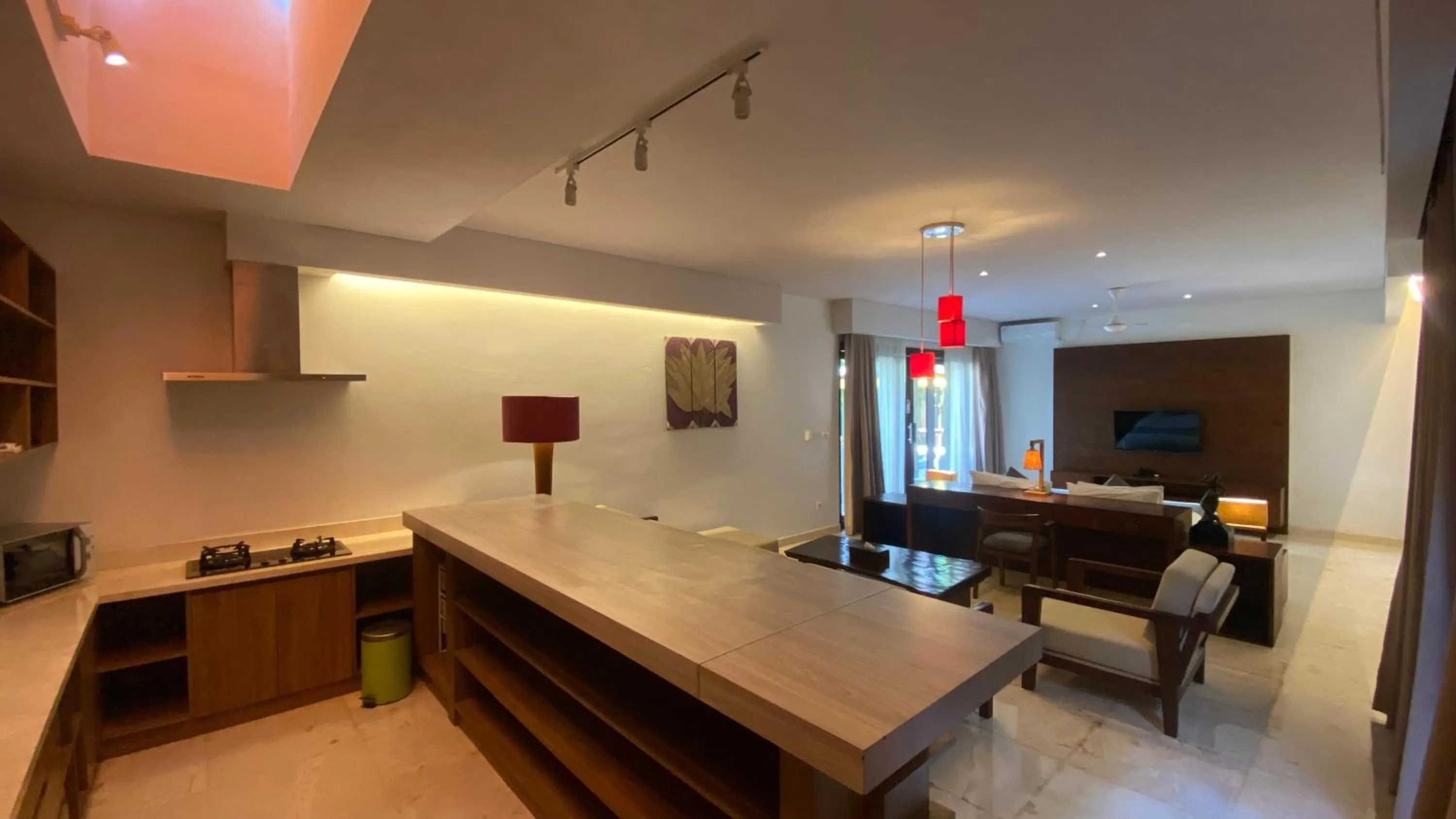 Kitchen or kitchenette in djabu Canggu Beach Villa