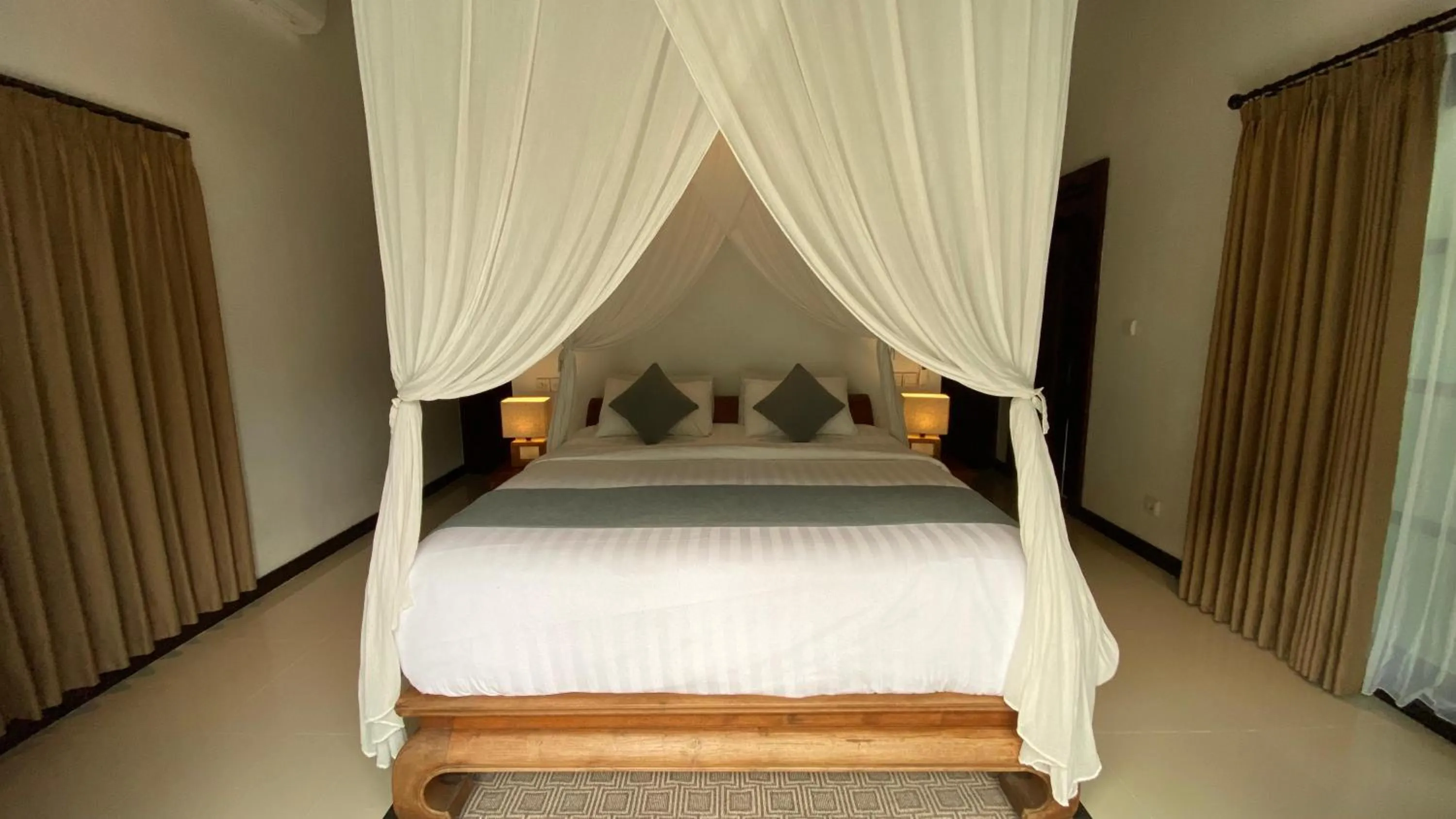 Bed in djabu Canggu Beach Villa