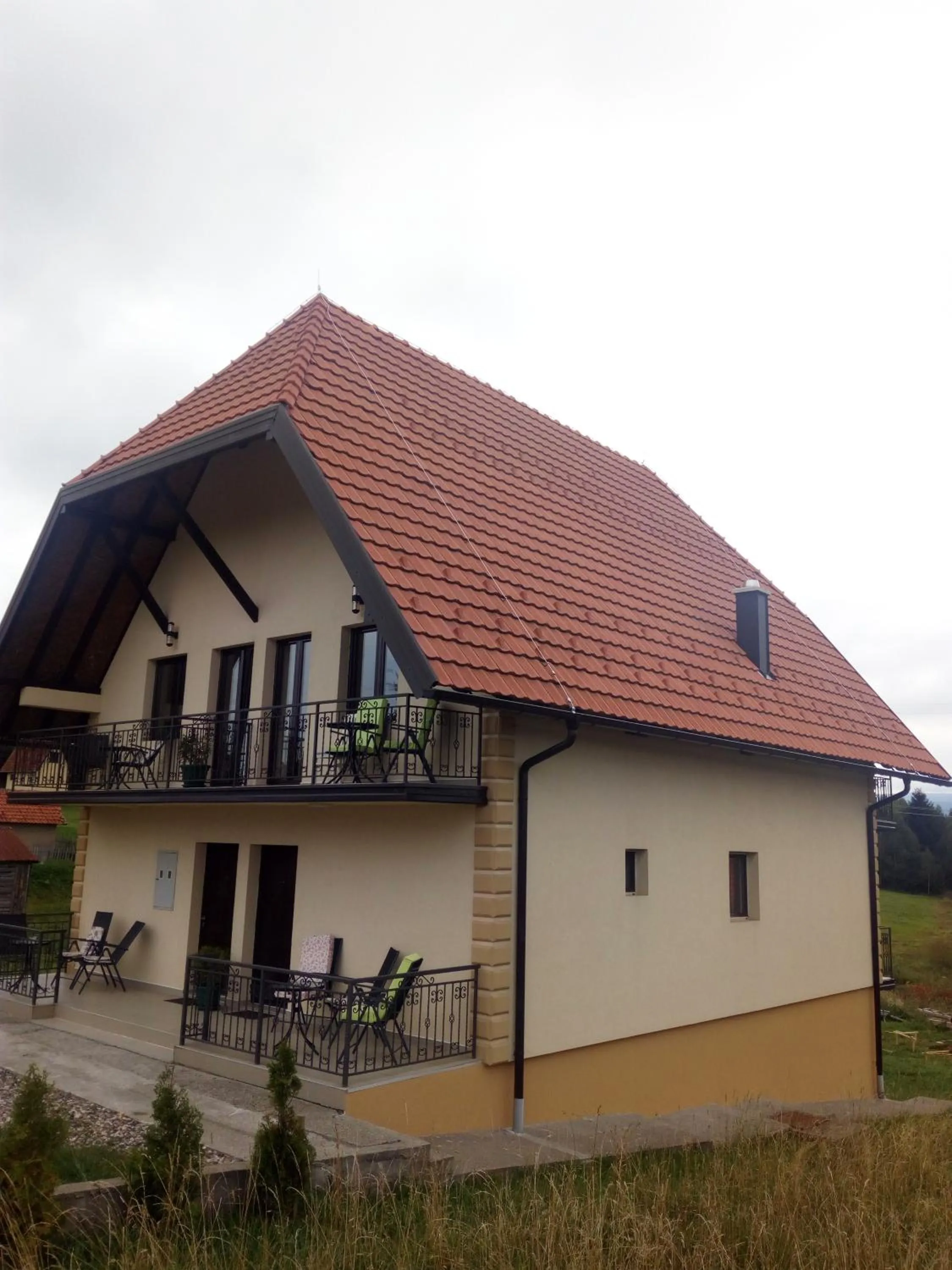 Apartmani Tarsko Sunce