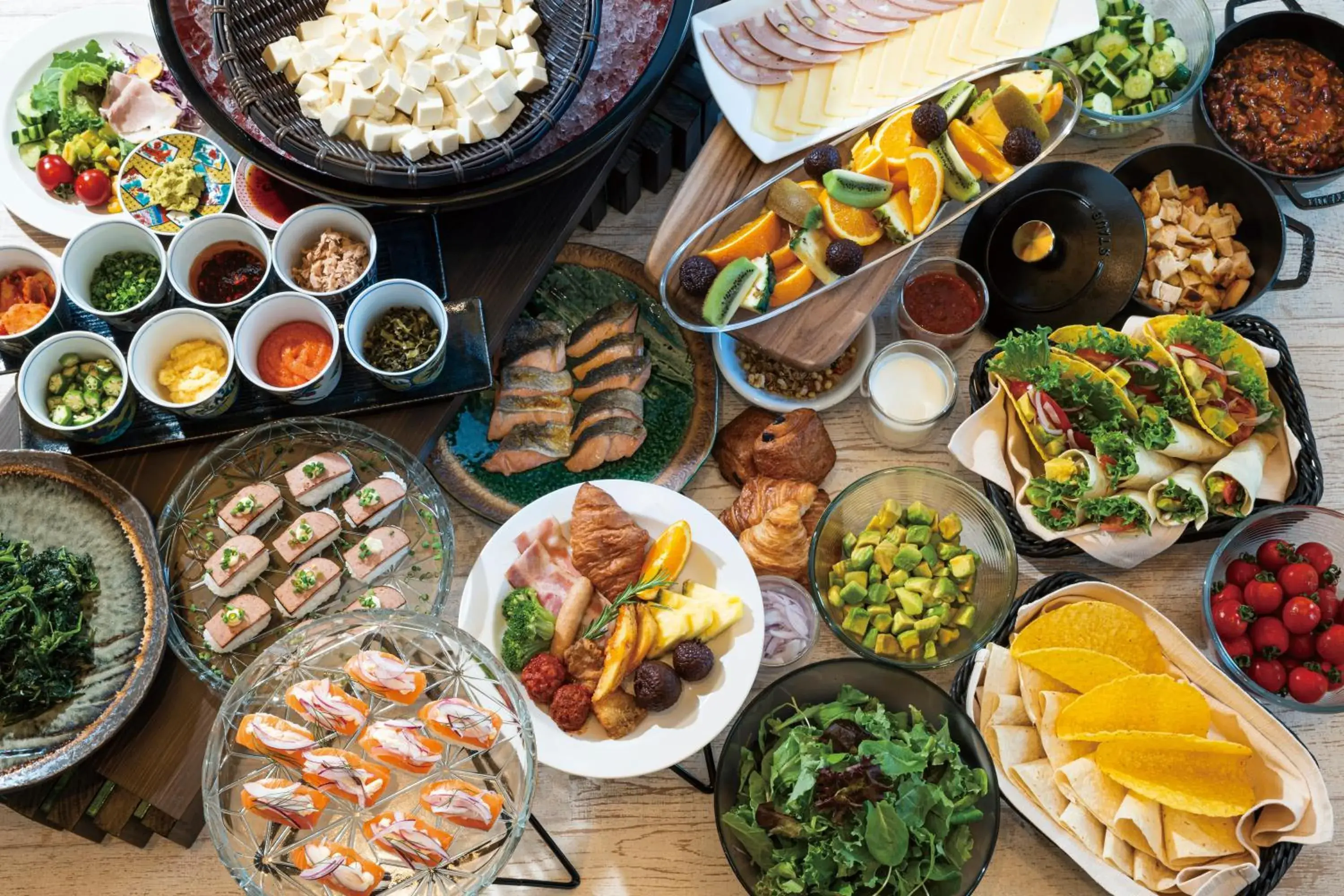 Breakfast in The Royal Park Hotel Iconic Tokyo Shiodome Breakfast in The Royal Park Hotel Iconic Tokyo Shiodome