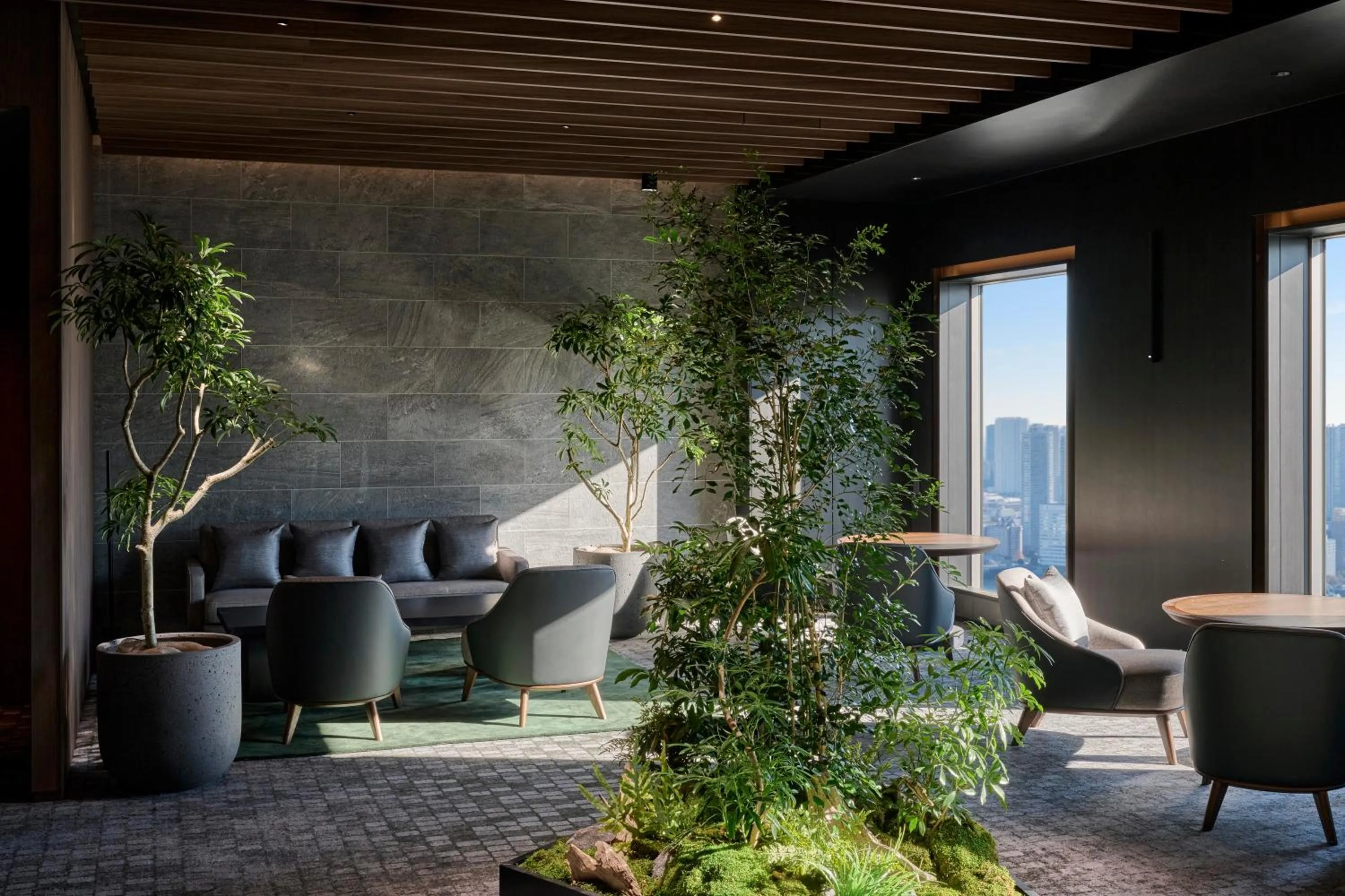 Lounge or bar in The Royal Park Hotel Iconic Tokyo Shiodome