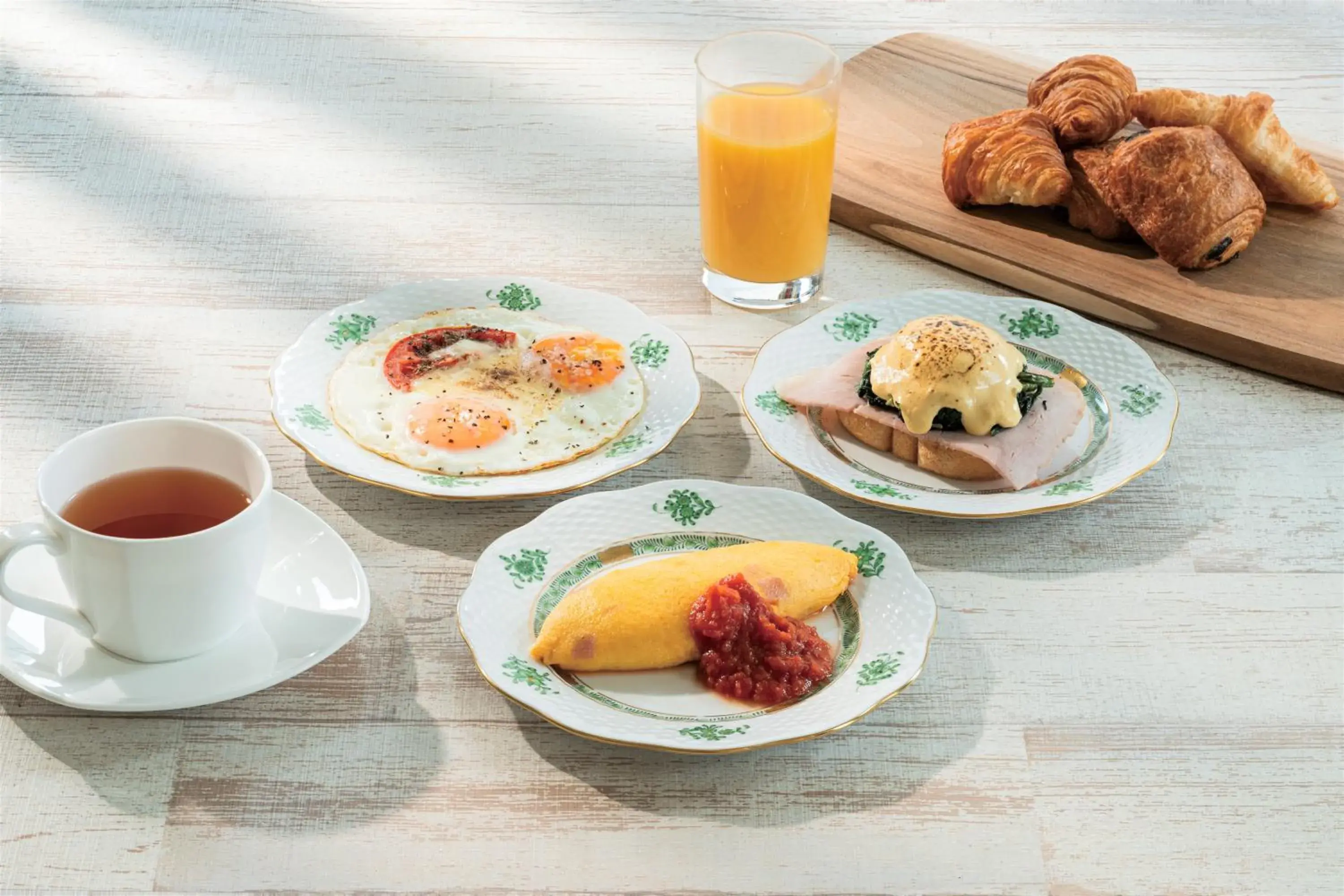 Breakfast in The Royal Park Hotel Iconic Tokyo Shiodome Breakfast in The Royal Park Hotel Iconic Tokyo Shiodome