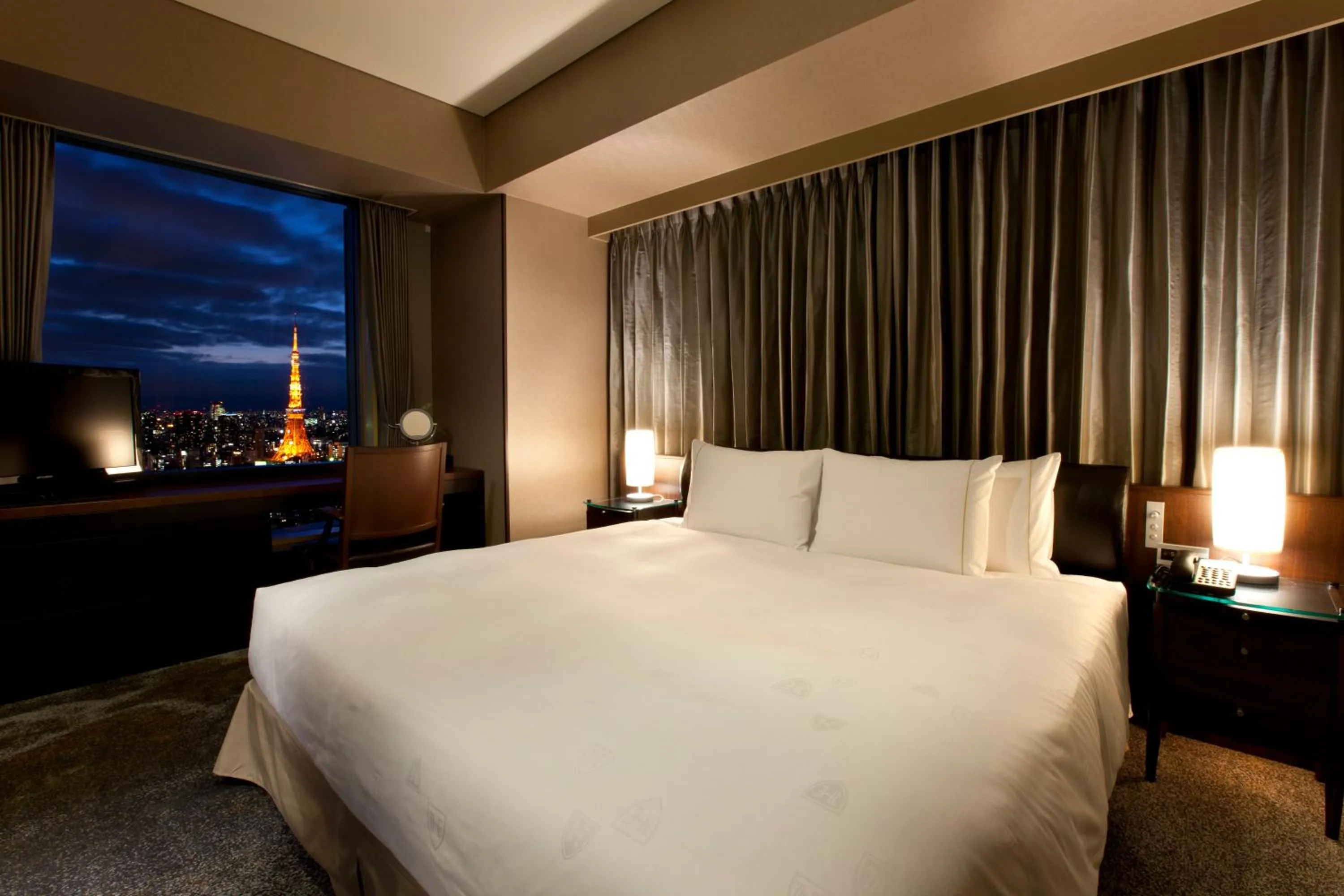 Photo of the whole room, Bed in The Royal Park Hotel Iconic Tokyo Shiodome