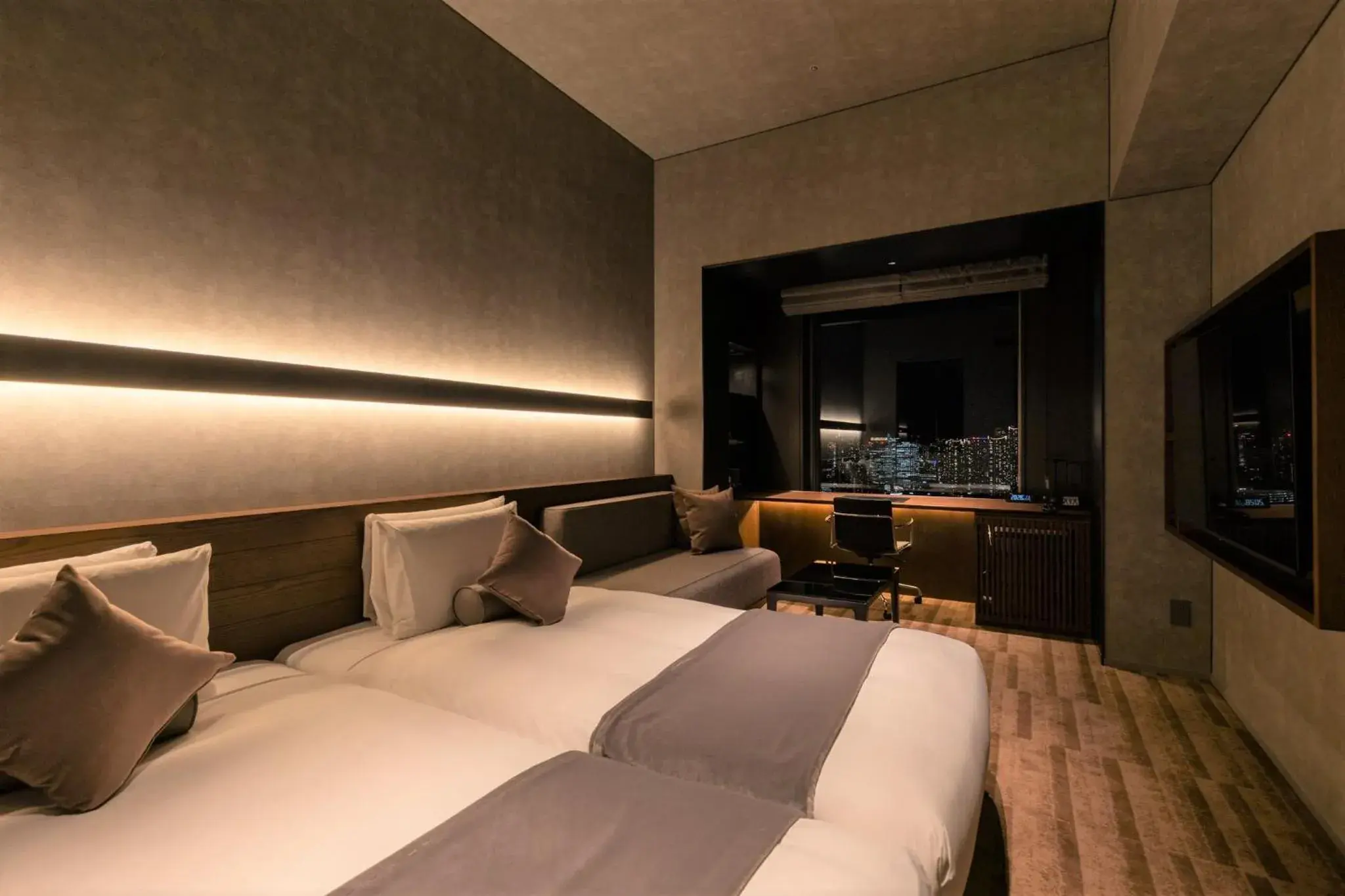 Photo of the whole room, Bed in The Royal Park Hotel Iconic Tokyo Shiodome Photo of the whole room, Bed in The Royal Park Hotel Iconic Tokyo Shiodome
