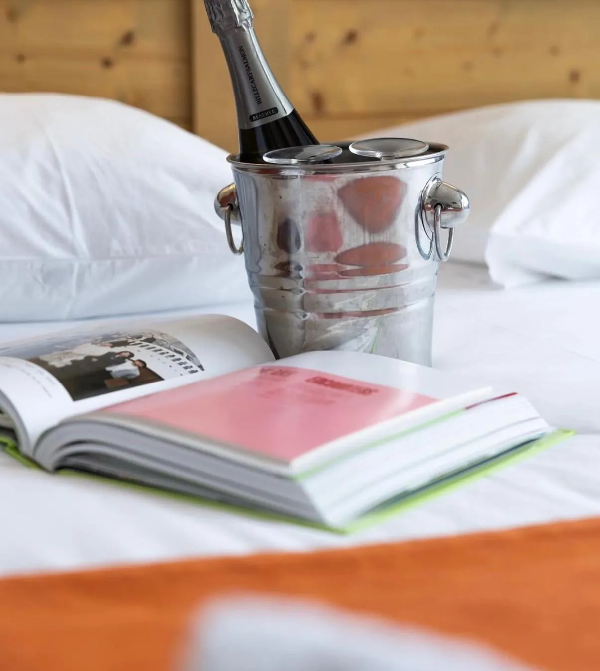 Lounge or bar, Bed in Hotel Le Portillo