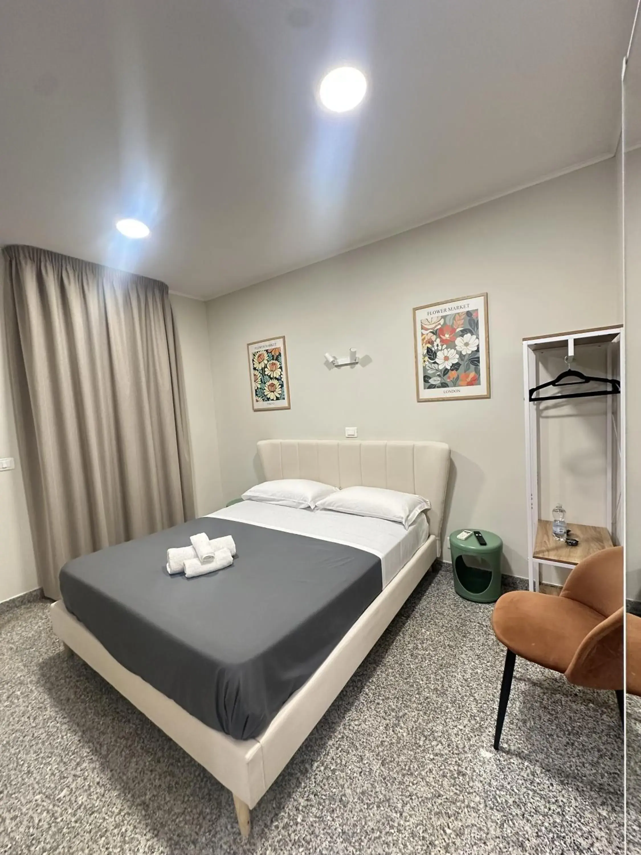 Triple Room with Private Bathroom - single occupancy in Charm Airport Triple Room with Private Bathroom - single occupancy in Charm Airport
