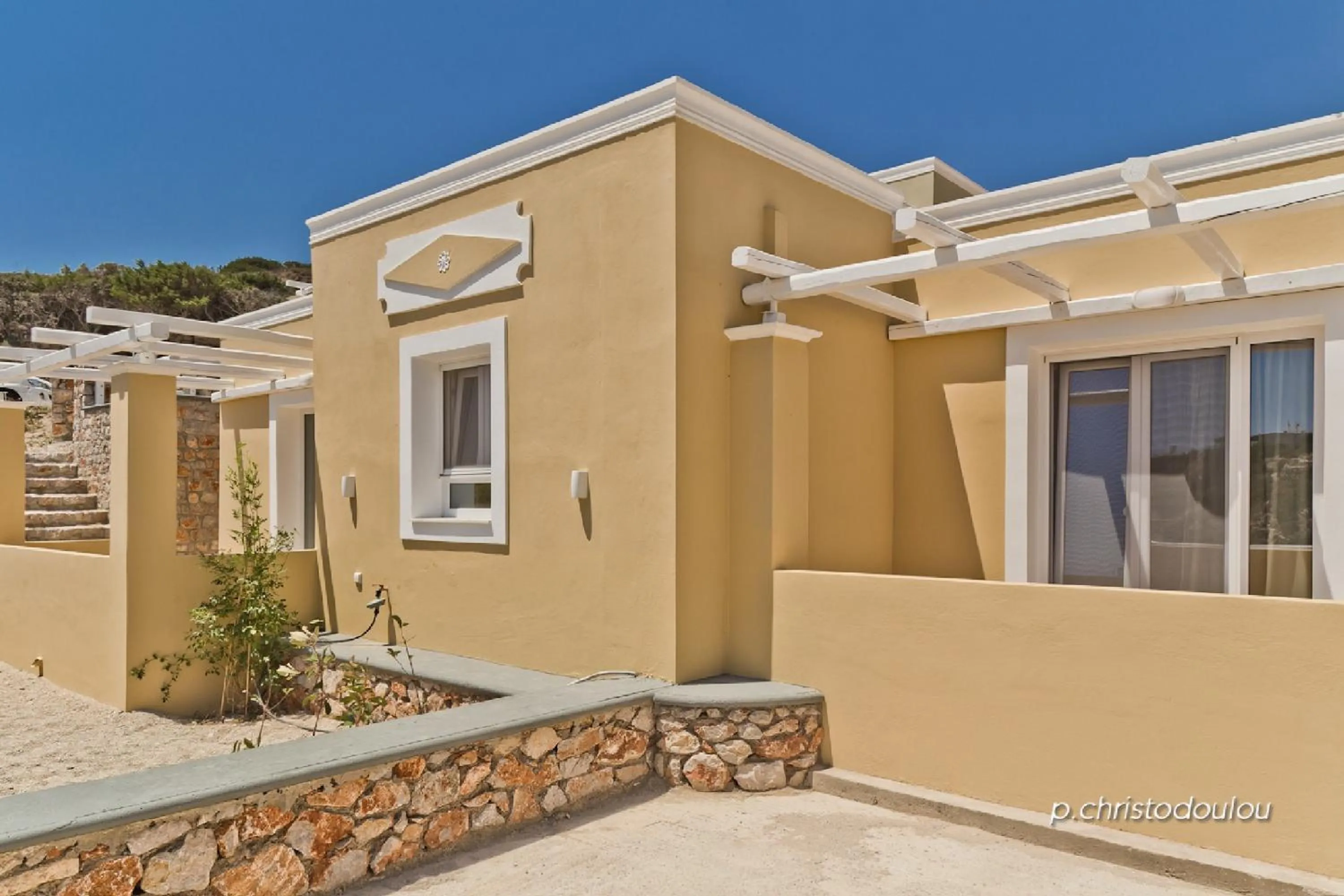 Facade/entrance in Elaia Villas