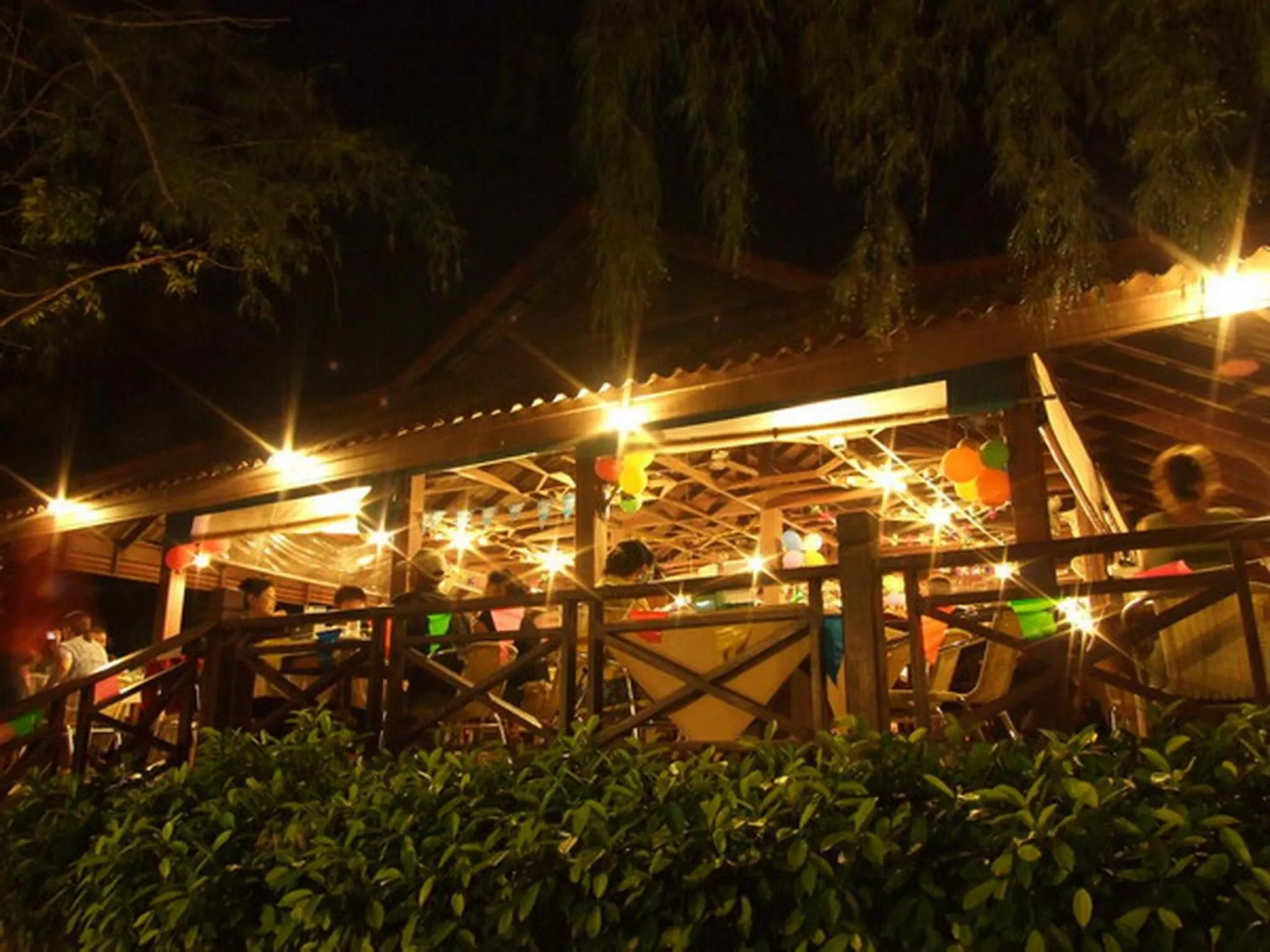 Restaurant/places to eat in Bayview Beach Resort