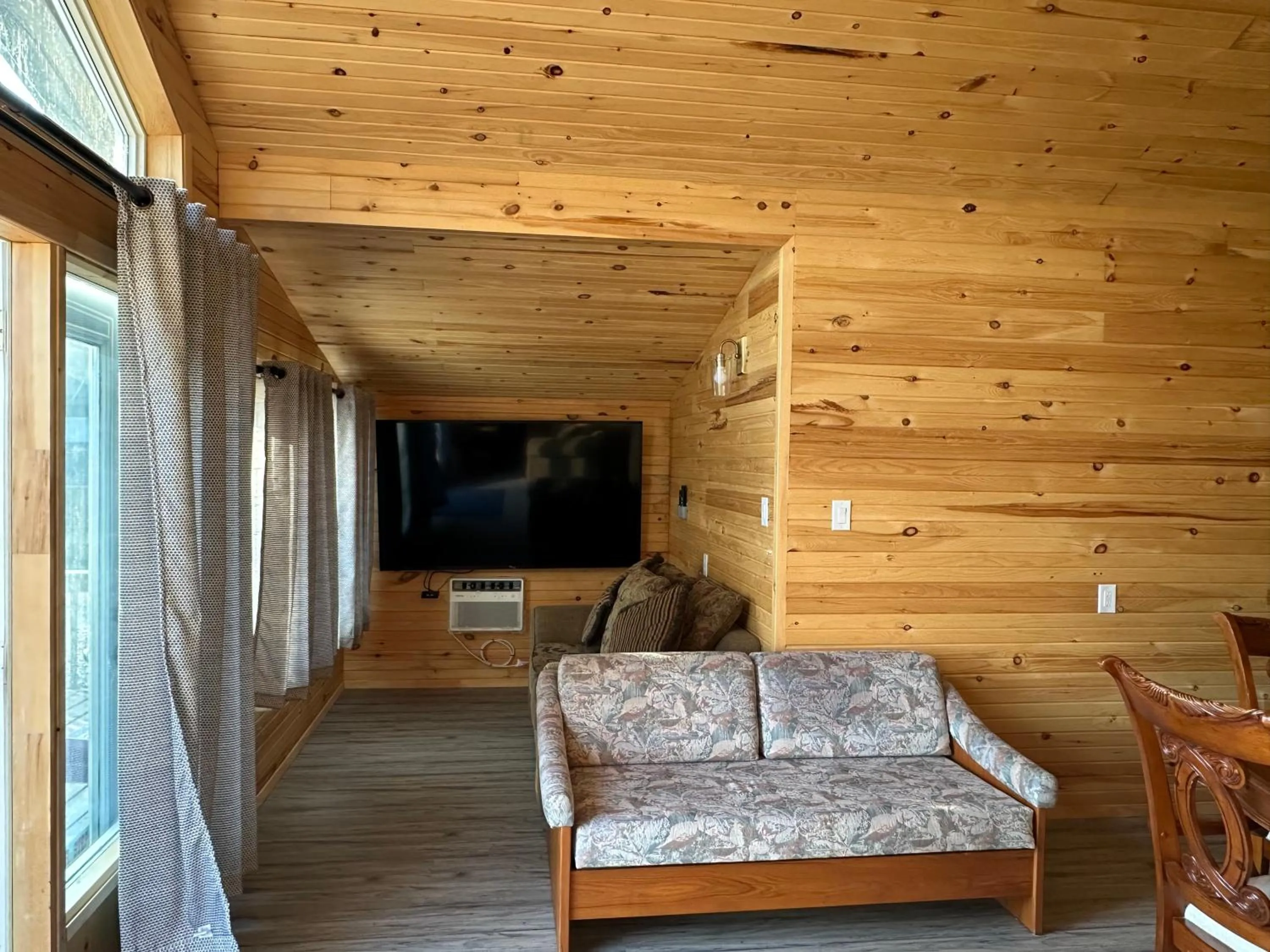 Glen Garry motel and cottages