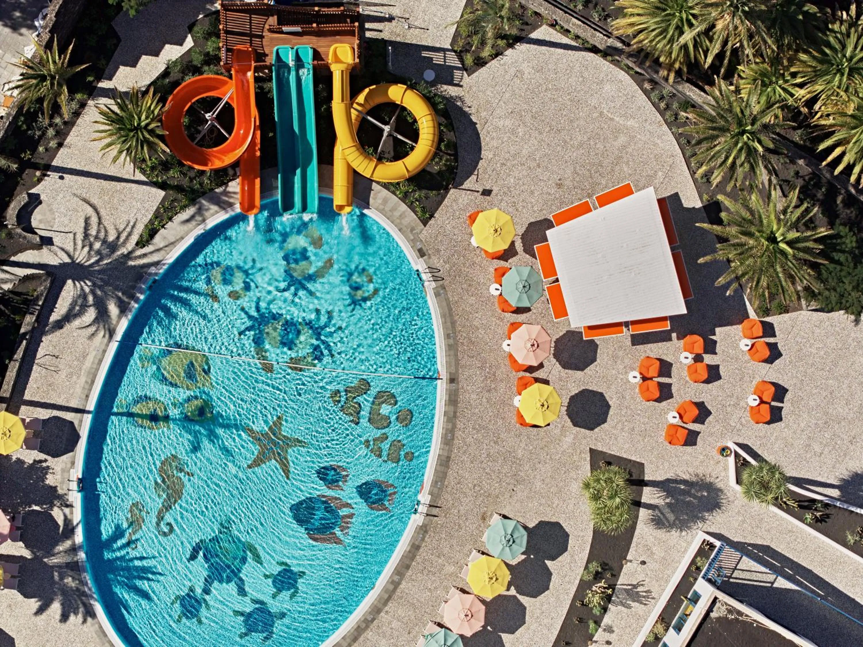 Swimming pool in Seaside Los Jameos
