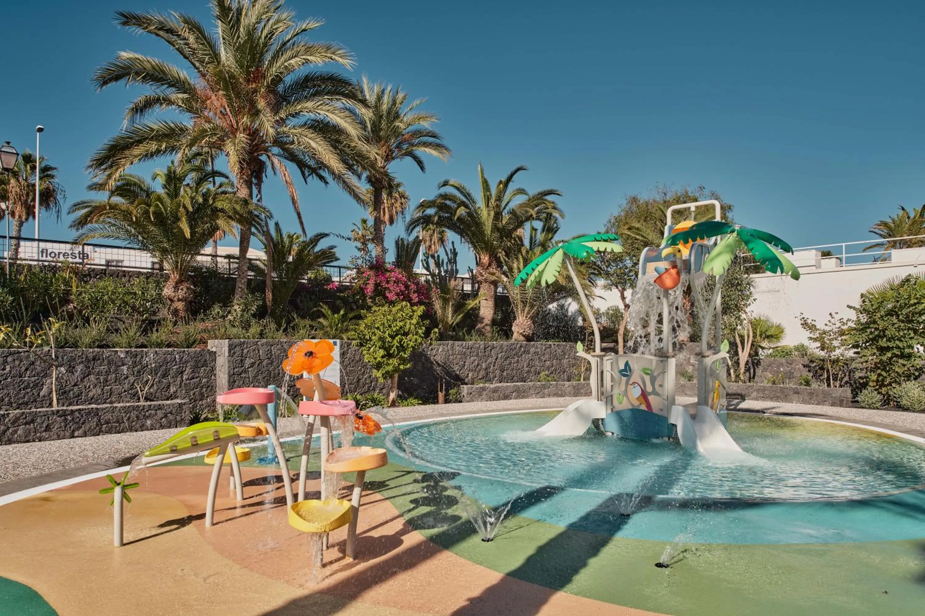Swimming pool in Seaside Los Jameos