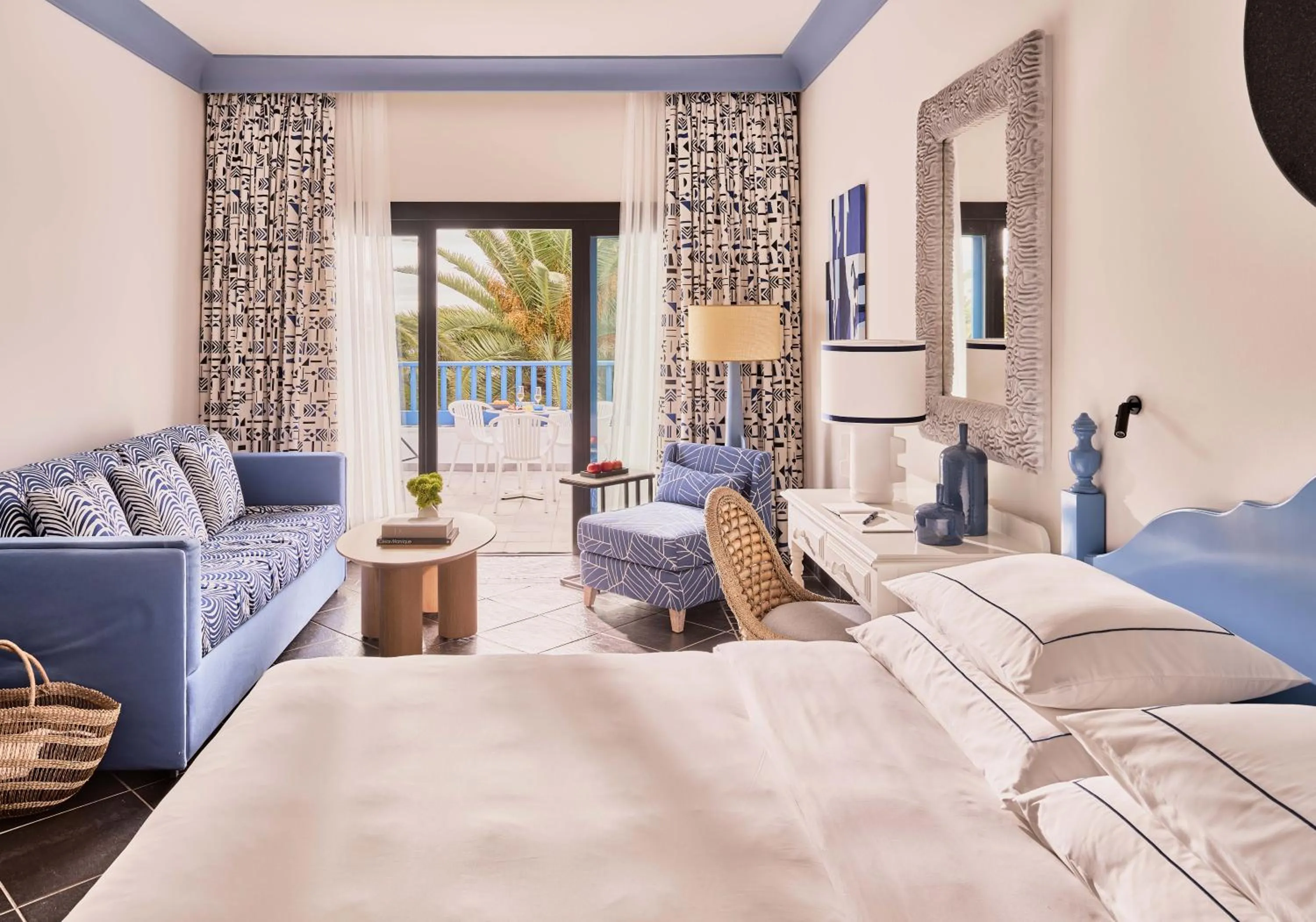 Photo of the whole room, Bed in Seaside Los Jameos