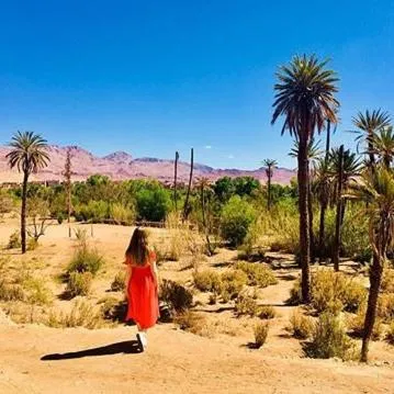 Hiking in Kasbah Tiriguioute