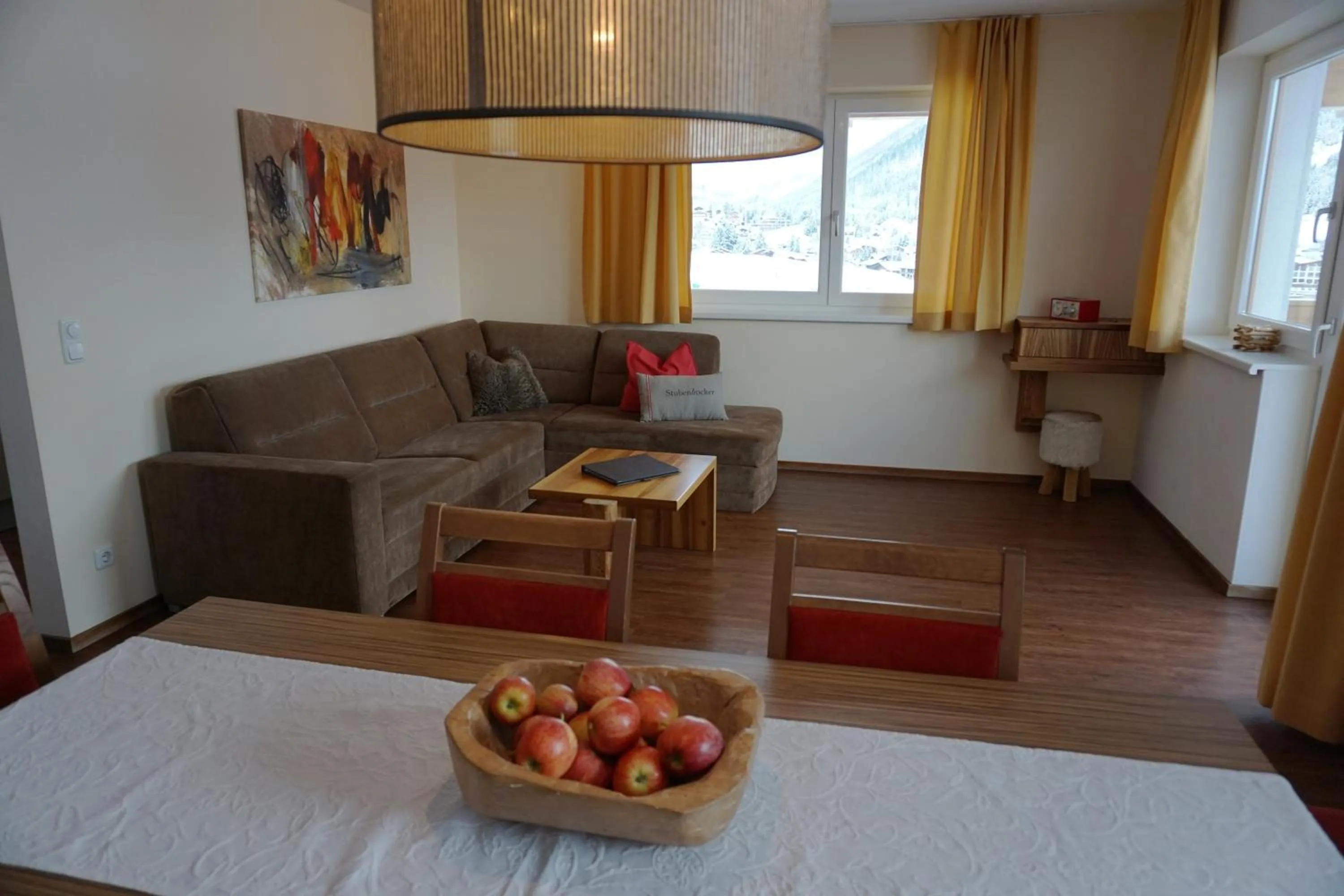 Photo of the whole room in Apart Ideal