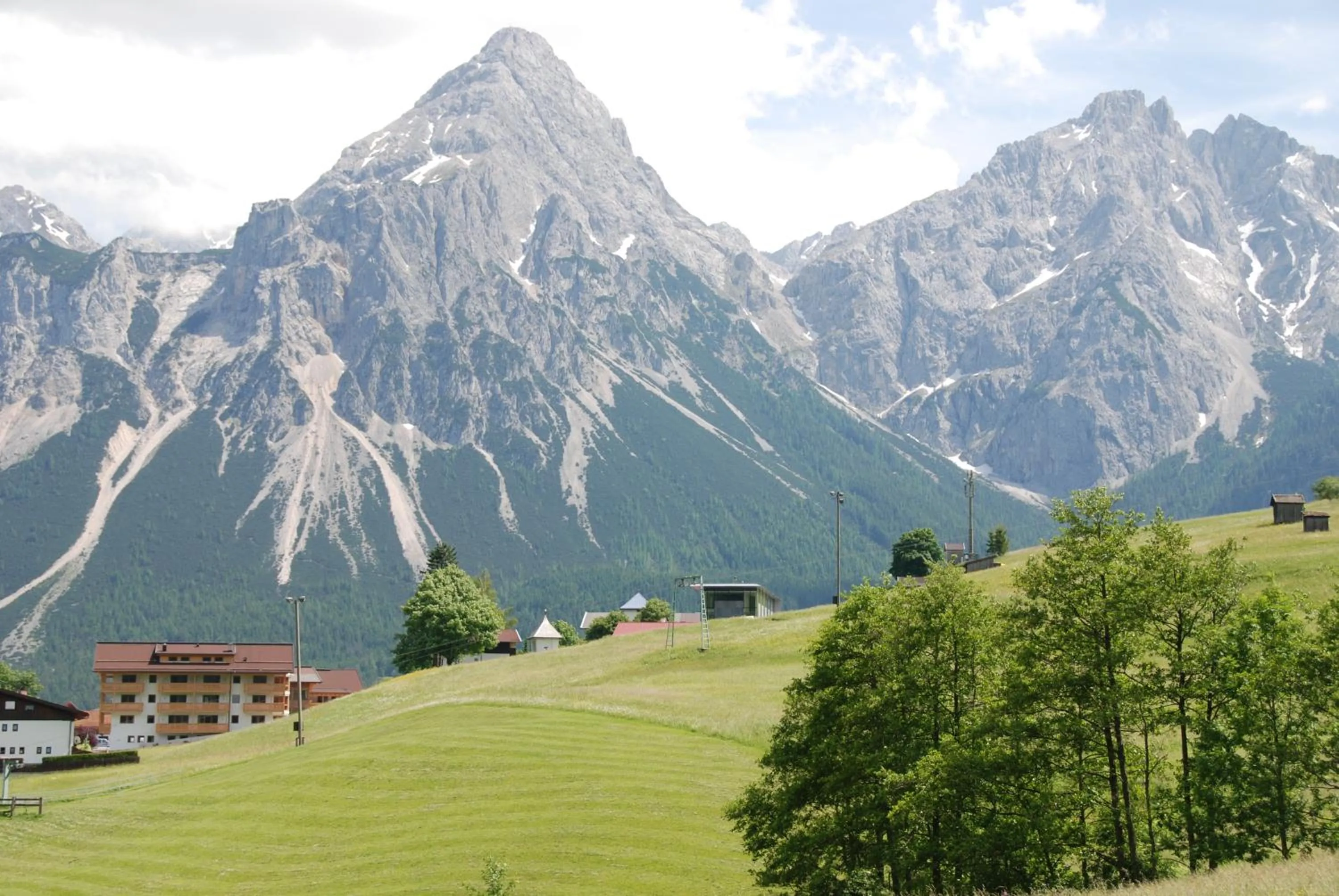 Area and facilities in Apart Ideal