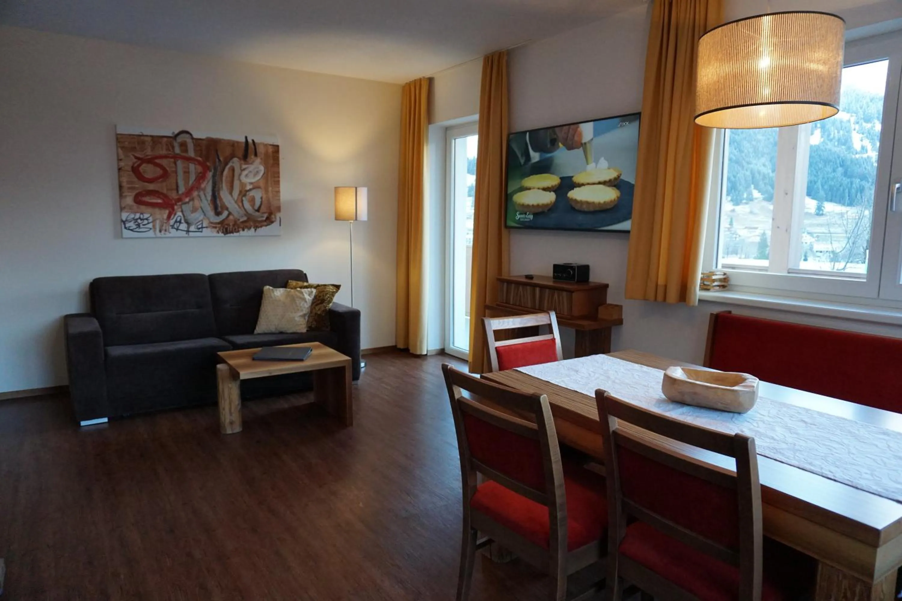 Photo of the whole room in Apart Ideal