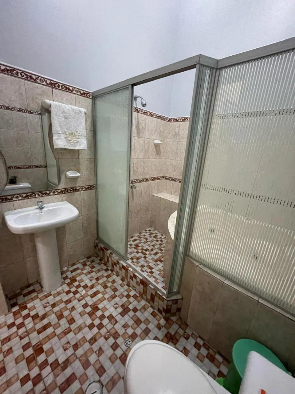 Shower in Alojamiento El Cardenal