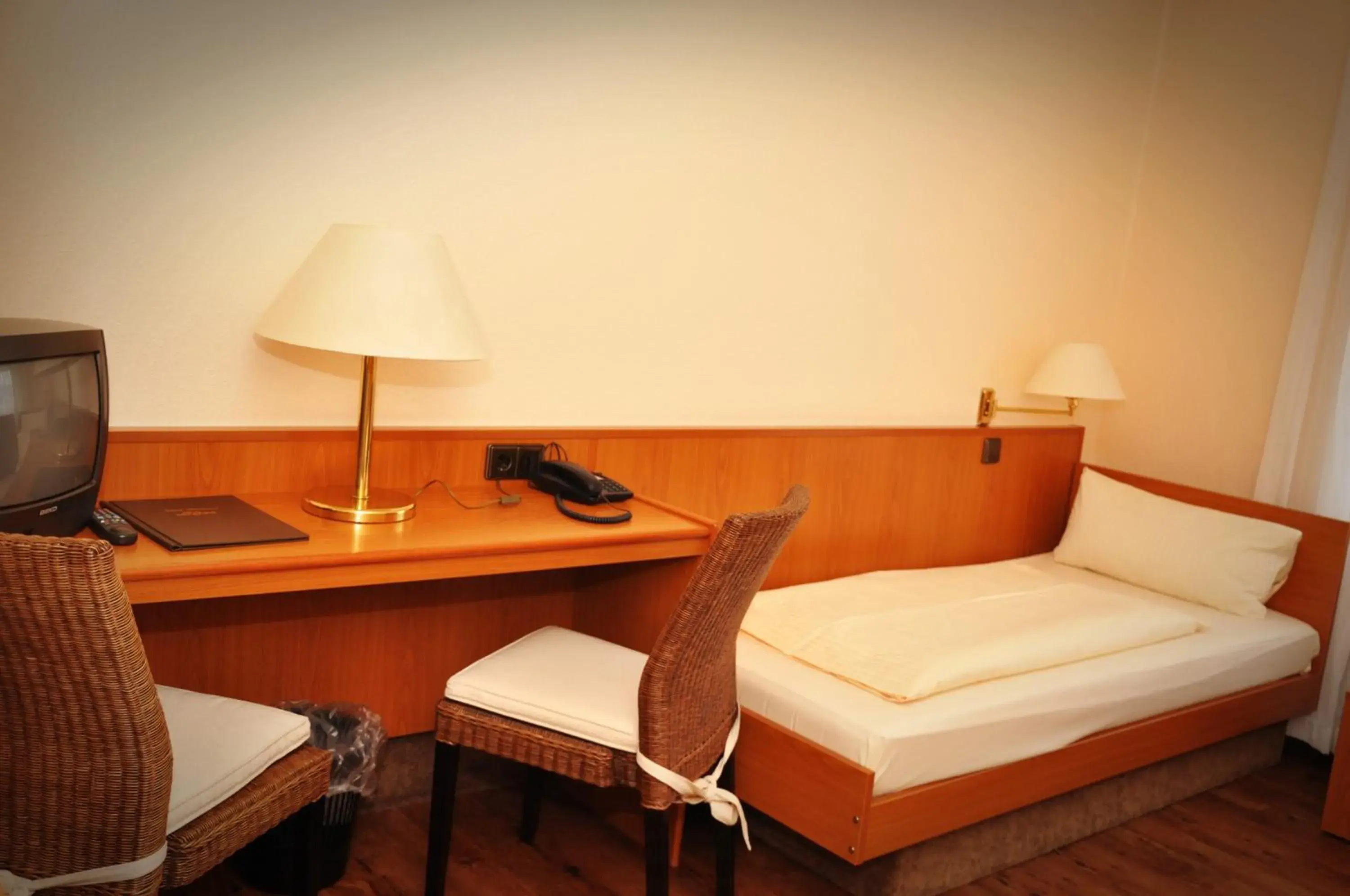 Twin Room - single occupancy in Hotel Litjes Twin Room - single occupancy in Hotel Litjes