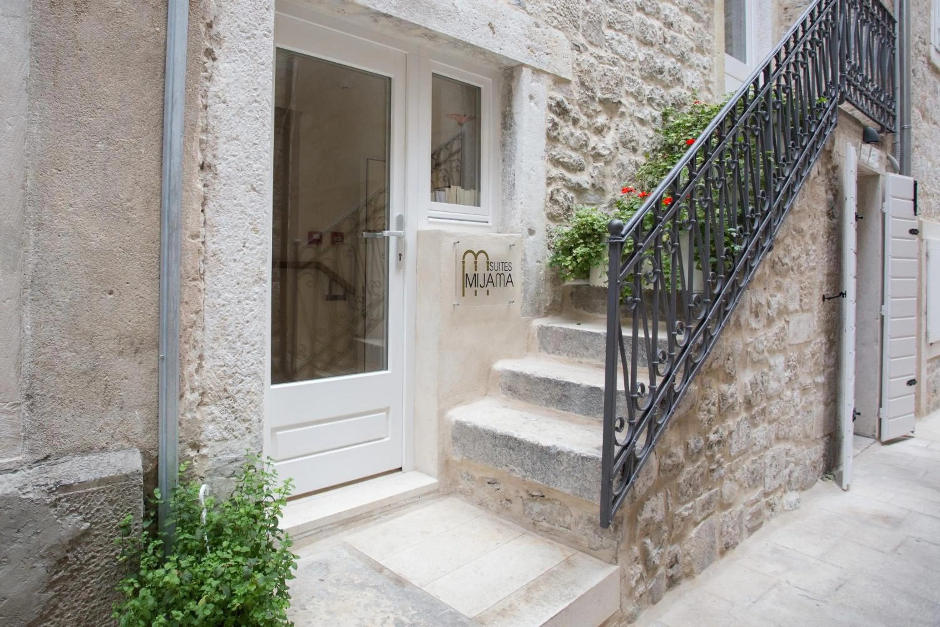 Mijama suites