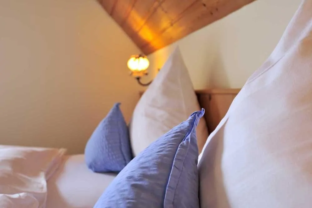 Bed in Landgasthof Weisses Lamm
