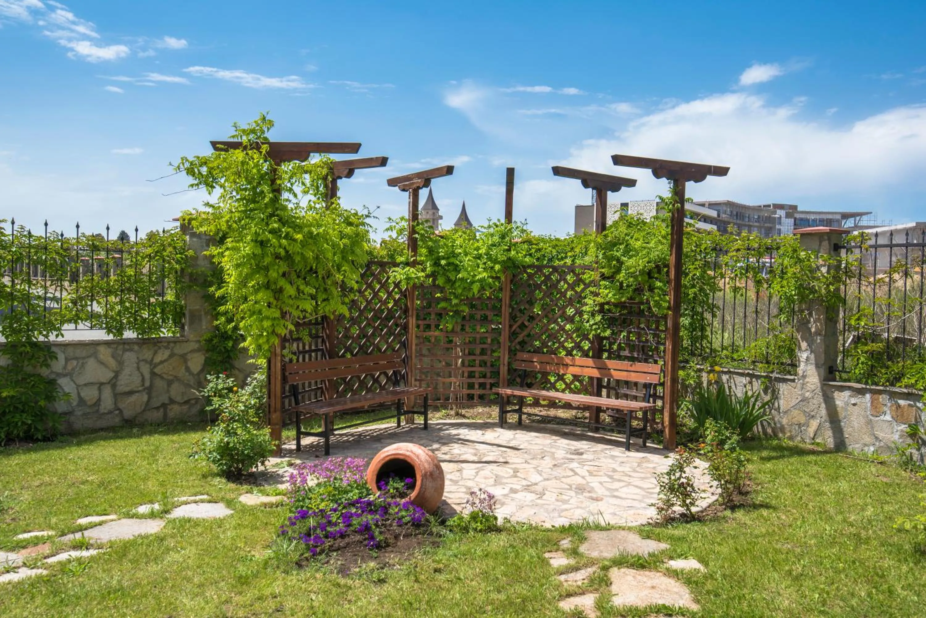 Garden in Apollon Apartments