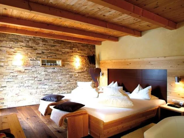 Bed in Hotel Riederhof- Urlaub mit WAU!